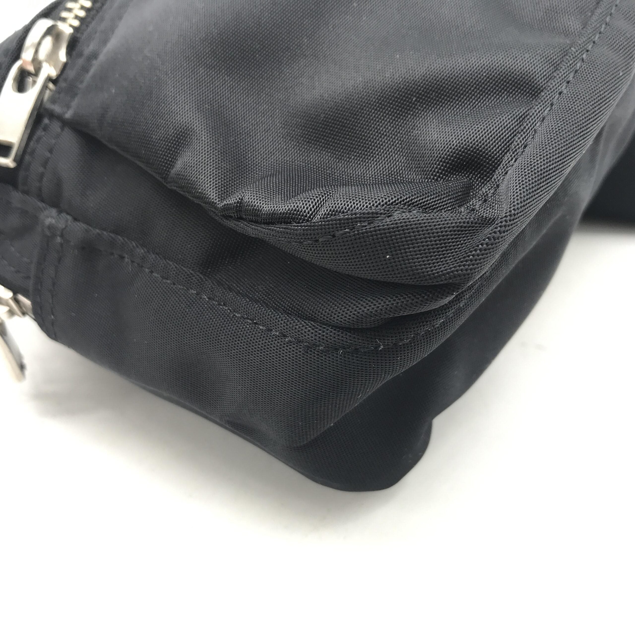 Pre-Owned Porter Black Waist Pouch With Zippered Compartments Black Women's AB (Very Good — between Lightly Used and Used)