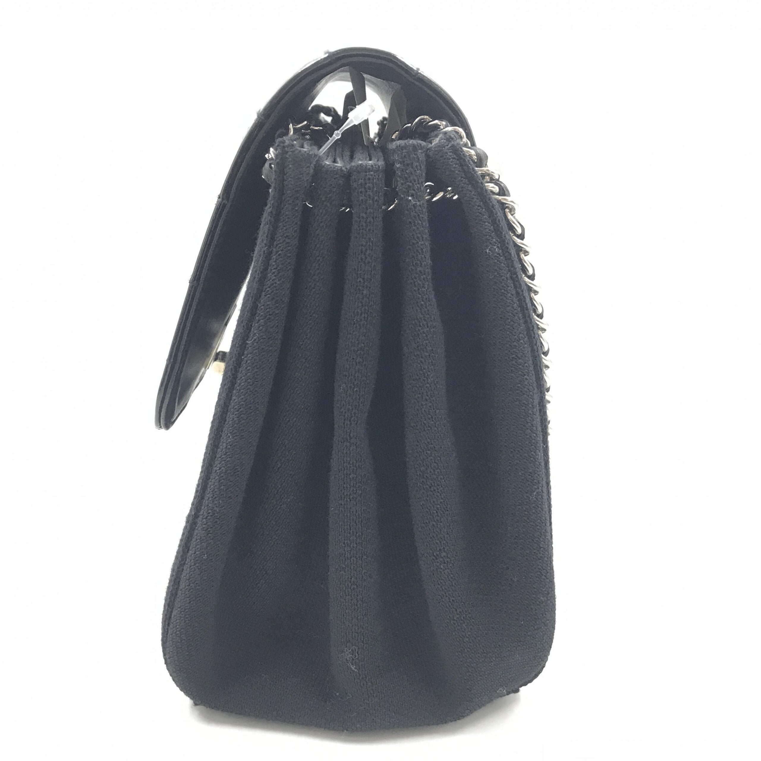 Pre-Owned Chanel Chocolate Bar Patent Leather Shoulder Bag Black Women's AB (Very Good — between Lightly Used and Used)