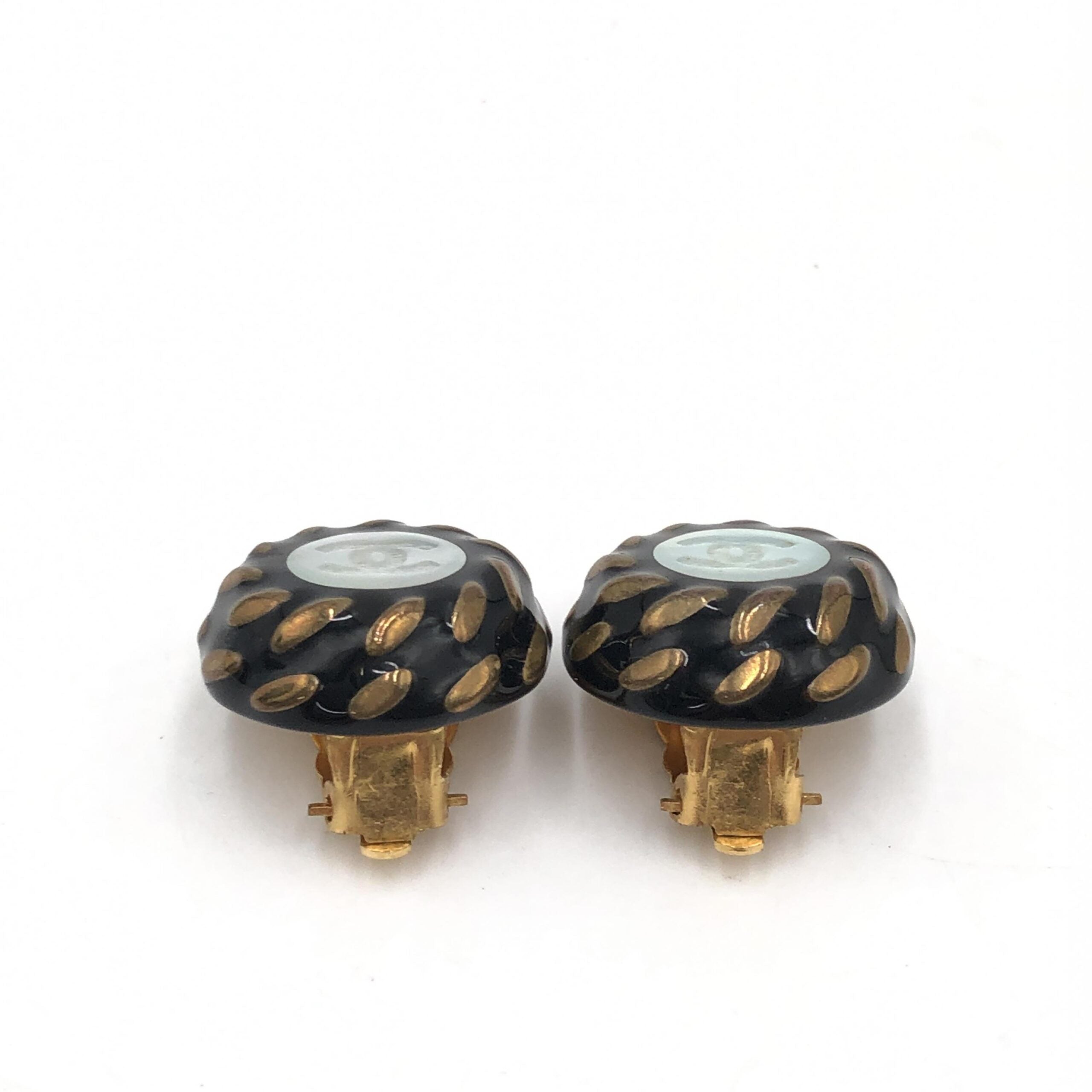 Pre-Owned Chanel CC Button Clip-On Earrings Black, White, Gold Women's AB (Very Good — between Lightly Used and Used)