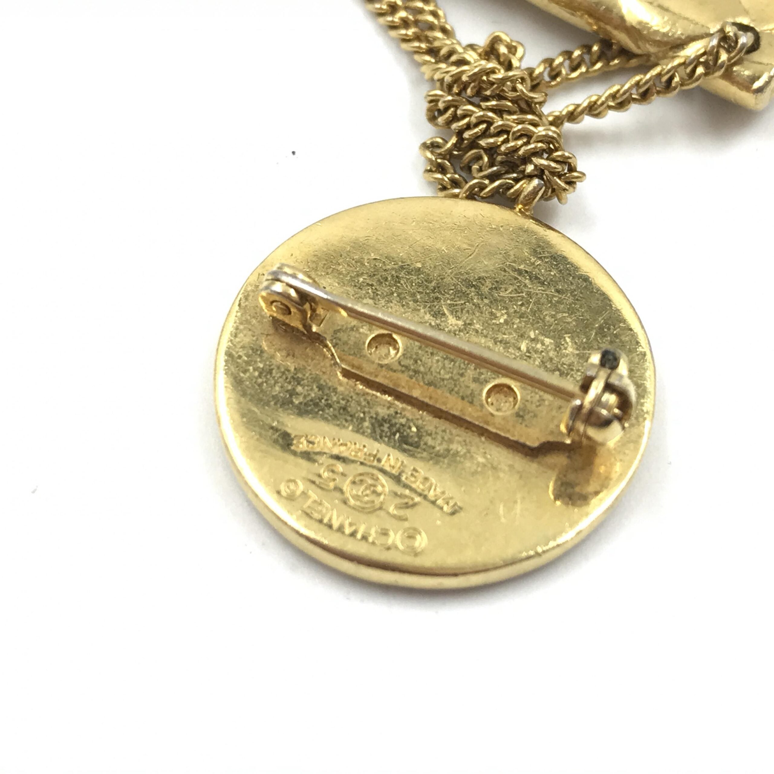 Pre-Owned Chanel Gold Plated Bag Motif Brooch Gold Women's AB (Very Good — between Lightly Used and Used)