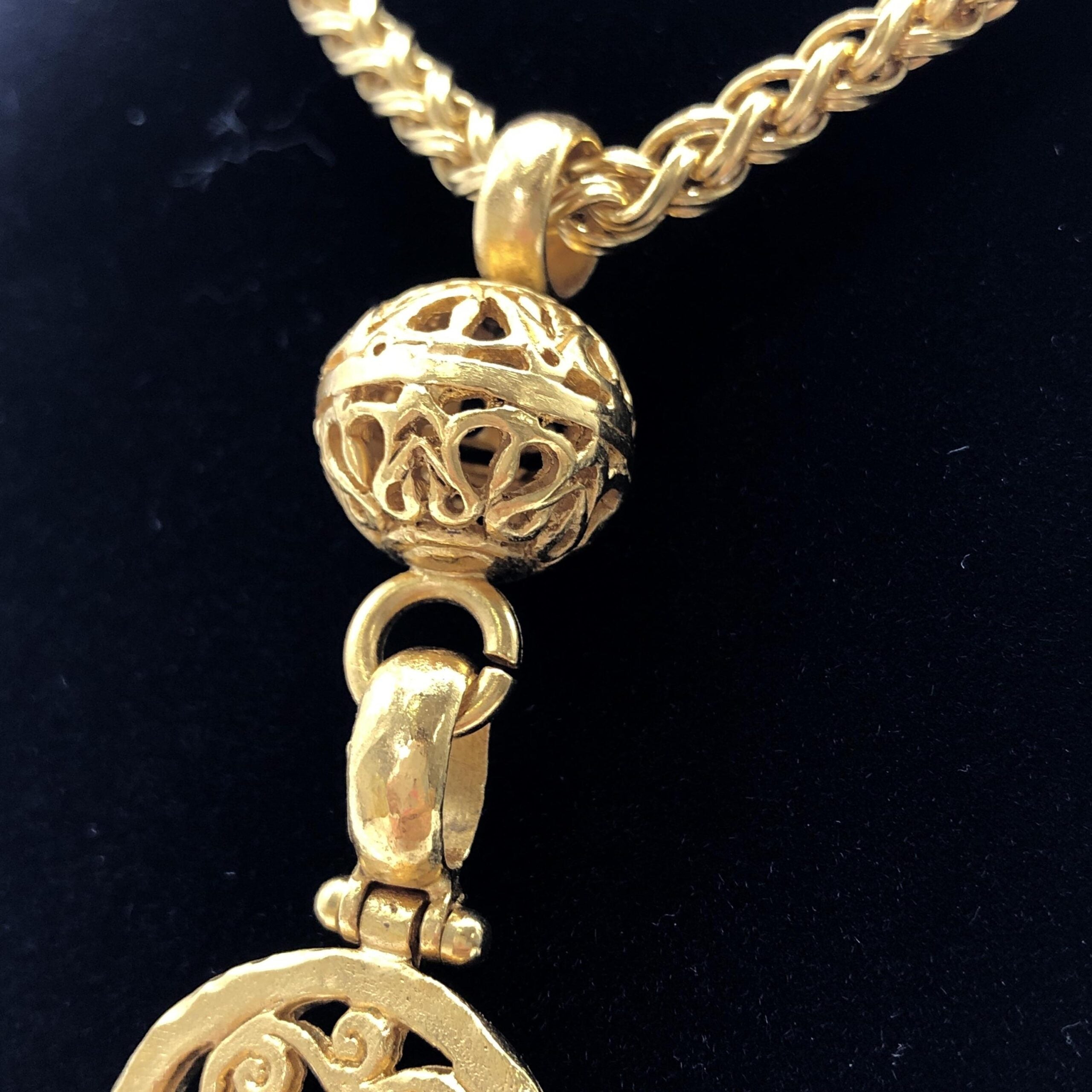 Pre-Owned Chanel Gold Plated Coco Mark Necklace Gold Women's AB (Very Good — between Lightly Used and Used)