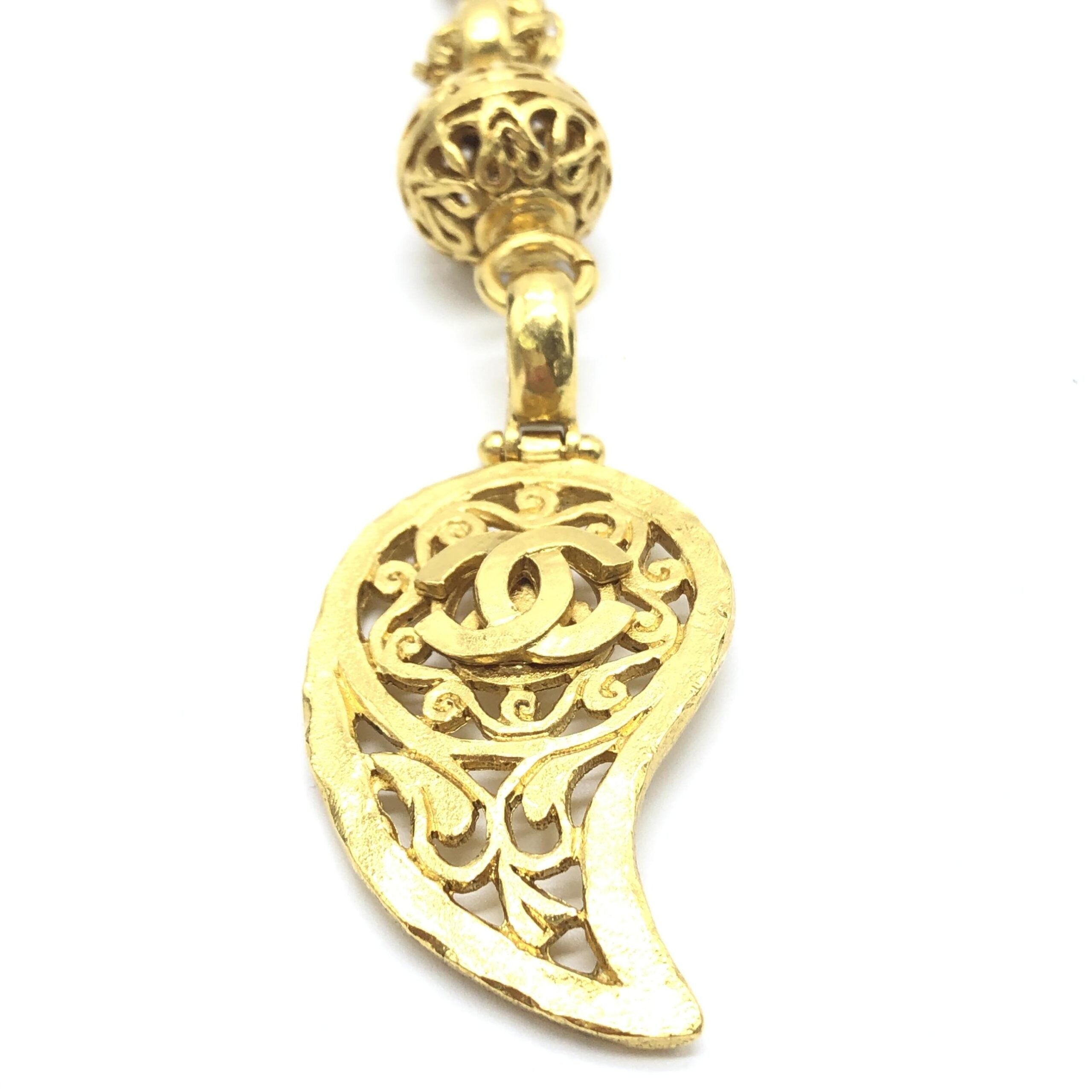 Pre-Owned Chanel Gold Plated Coco Mark Necklace Gold Women's AB (Very Good — between Lightly Used and Used)