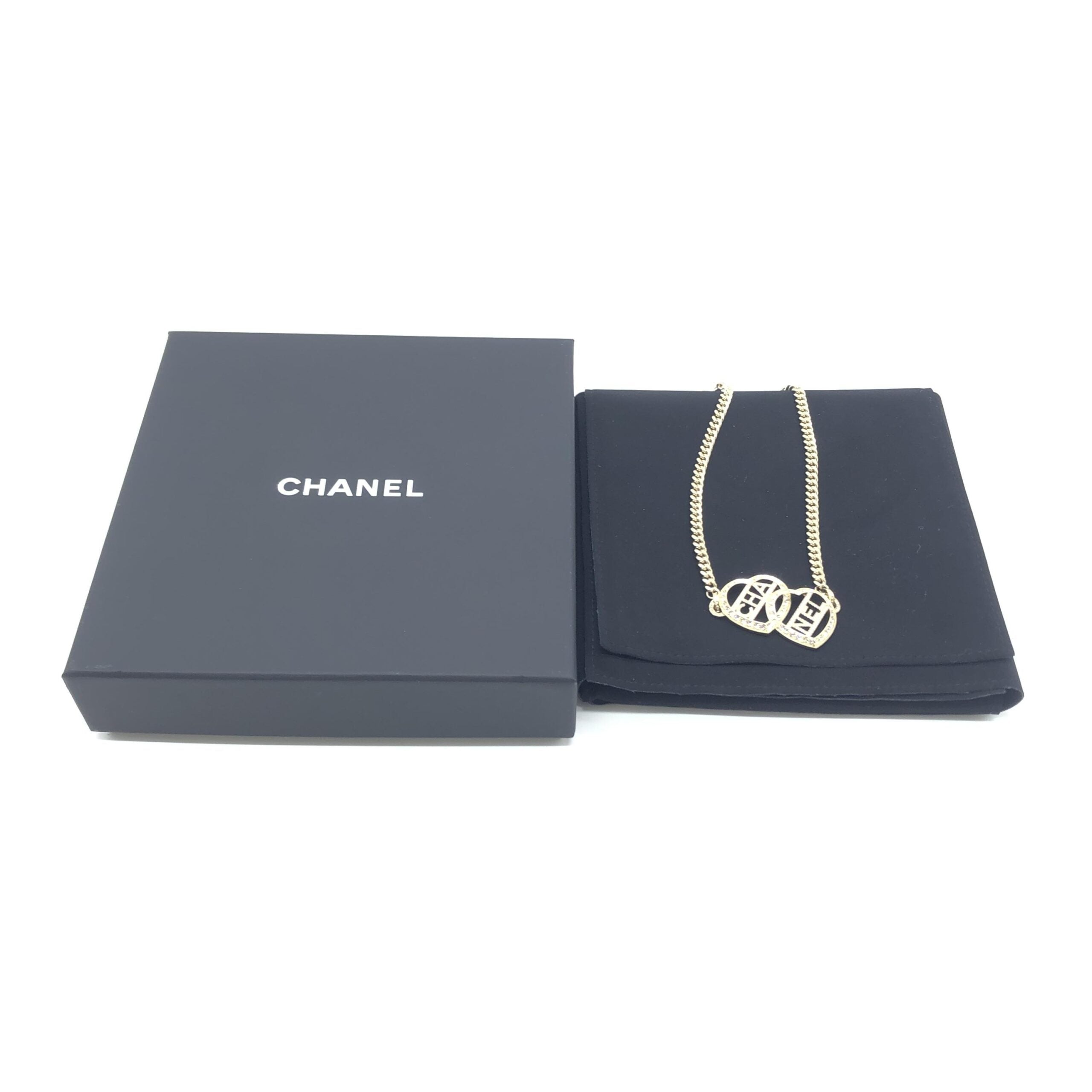 Pre-Owned Chanel Gold Tone Heart Choker Necklace With Logo Gold Women's AB (Very Good — between Lightly Used and Used)