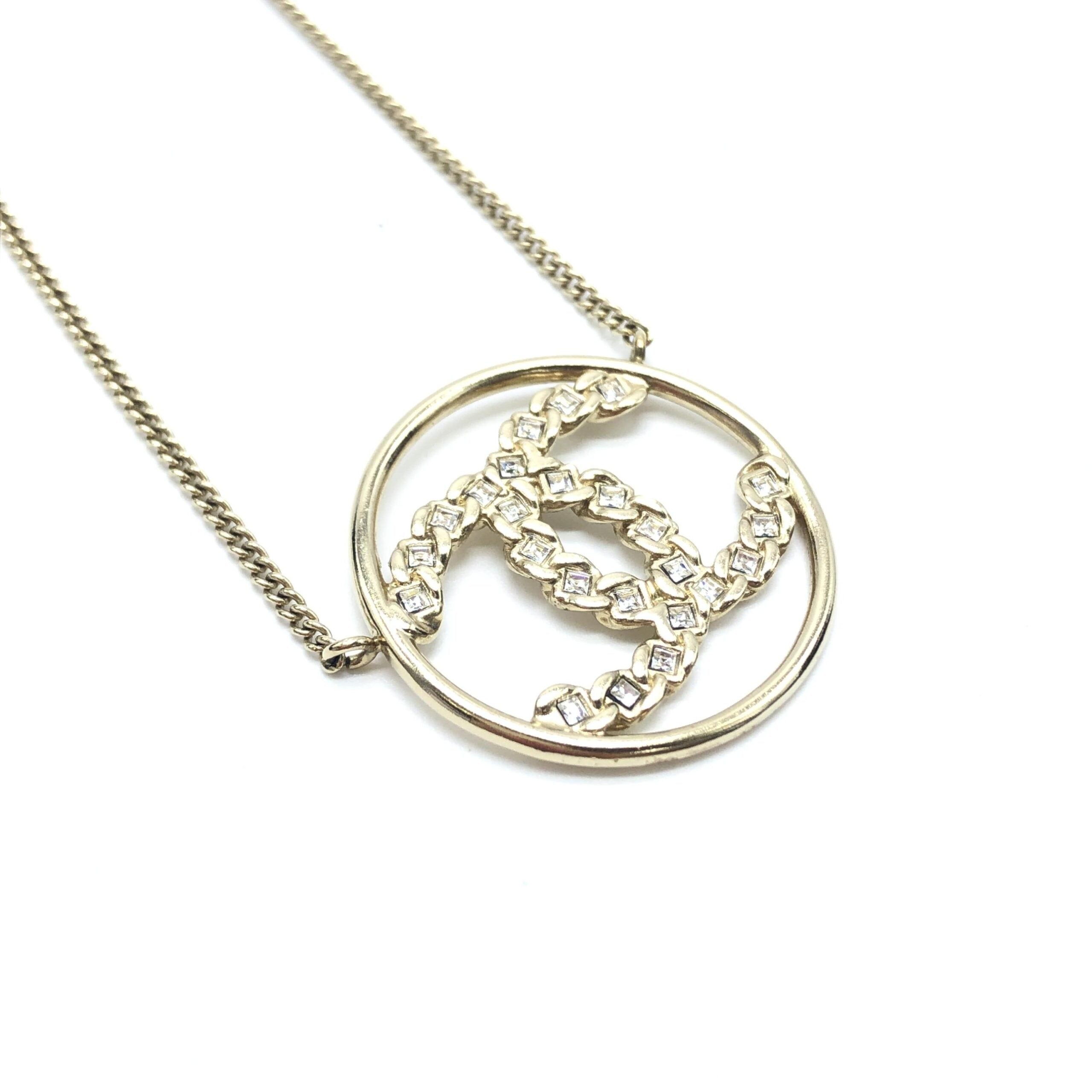 Pre-Owned Chanel Gold Tone CC Circle Pendant Necklace Gold Women's AB (Very Good — between Lightly Used and Used)