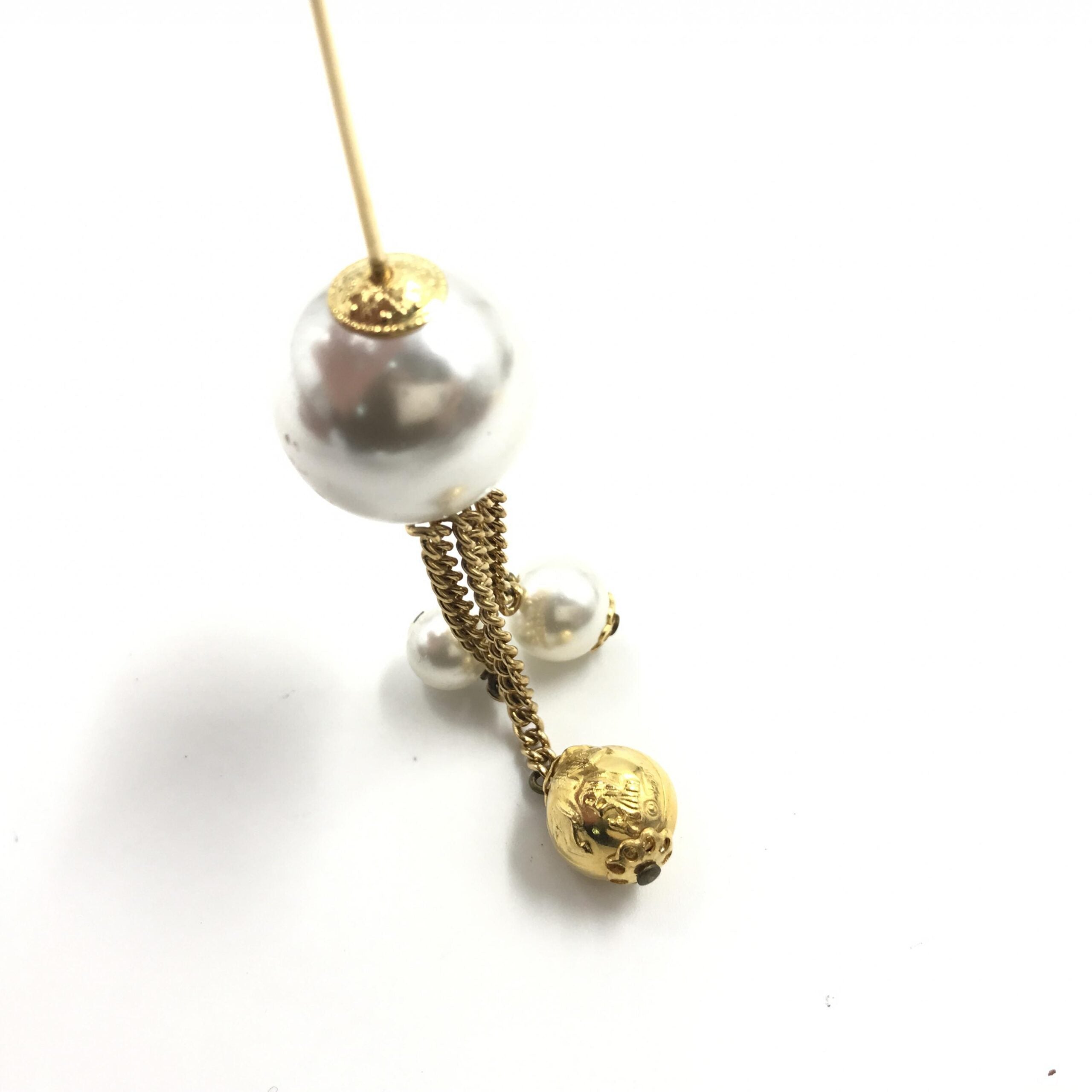 Pre-Owned Salvatore Ferragamo Pin Brooch, Pearl Style, Box Silver Women's AB (Very Good — between Lightly Used and Used)