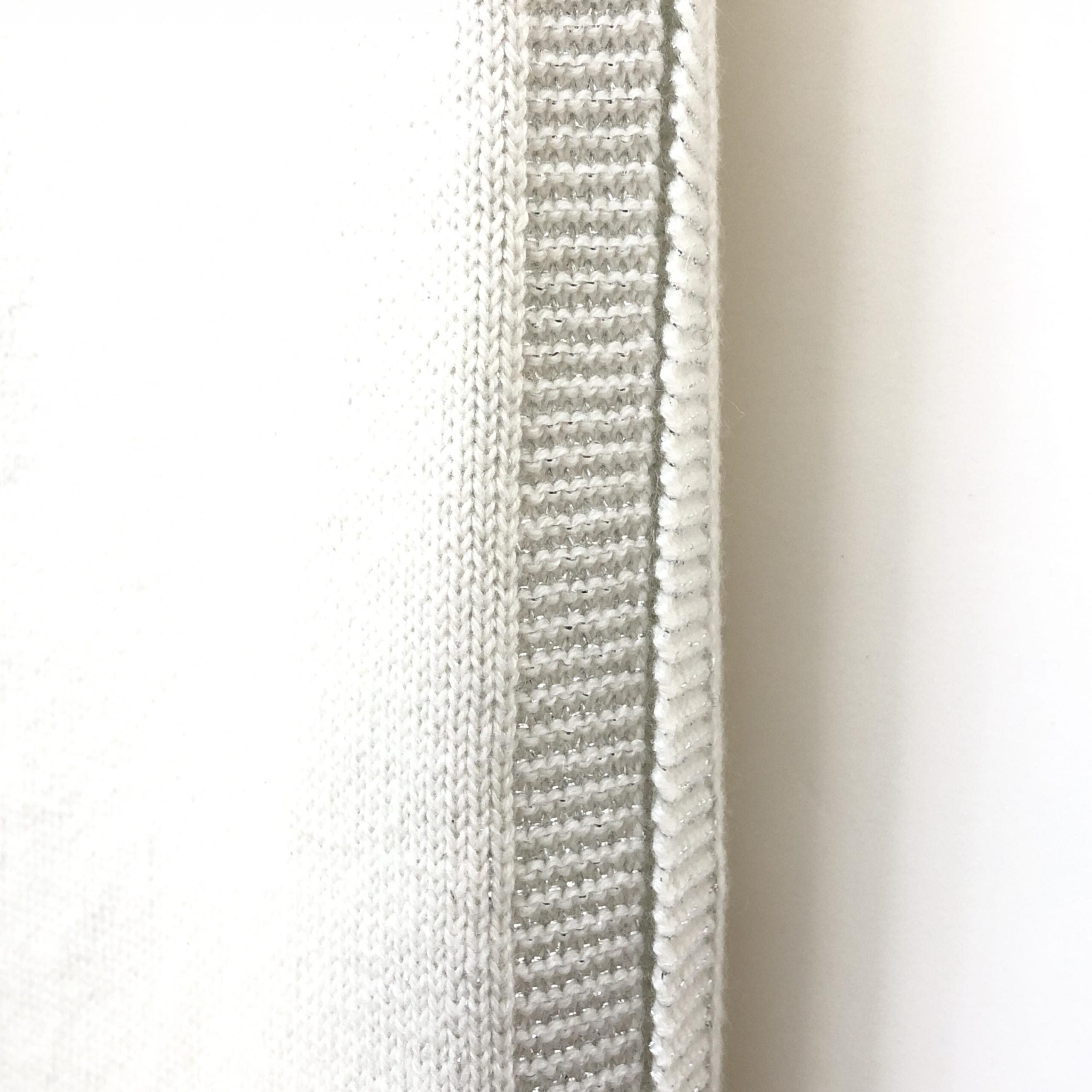 Pre-Owned Chanel Scarf/Shawl, Wool (Not Knit) White Women's AB (Very Good — between Lightly Used and Used)