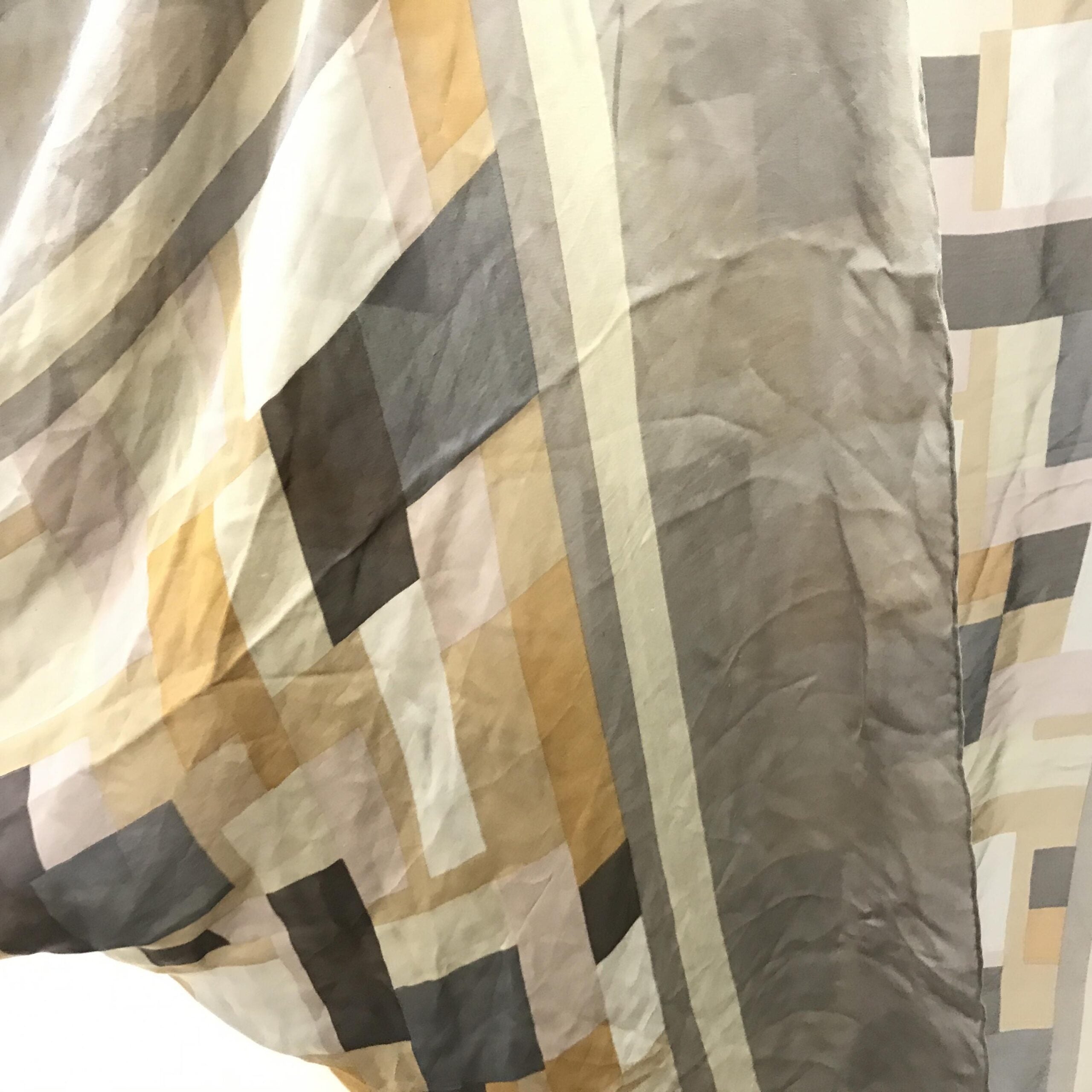 Pre-Owned Salvatore Ferragamo Scarf, Silk White Women's AB (Very Good — between Lightly Used and Used)