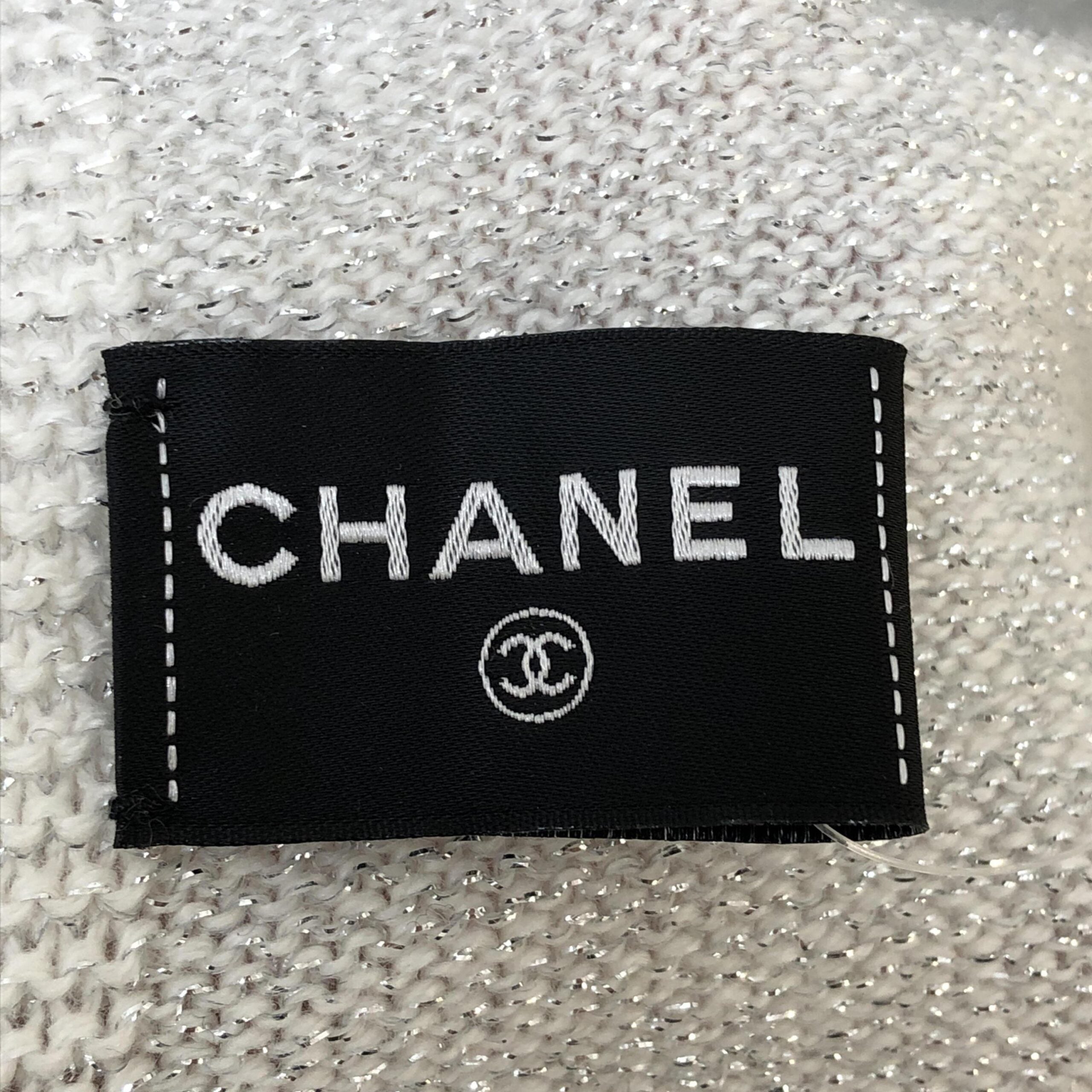 Pre-Owned Chanel Scarf/Shawl, Wool (Not Knit) White Women's AB (Very Good — between Lightly Used and Used)