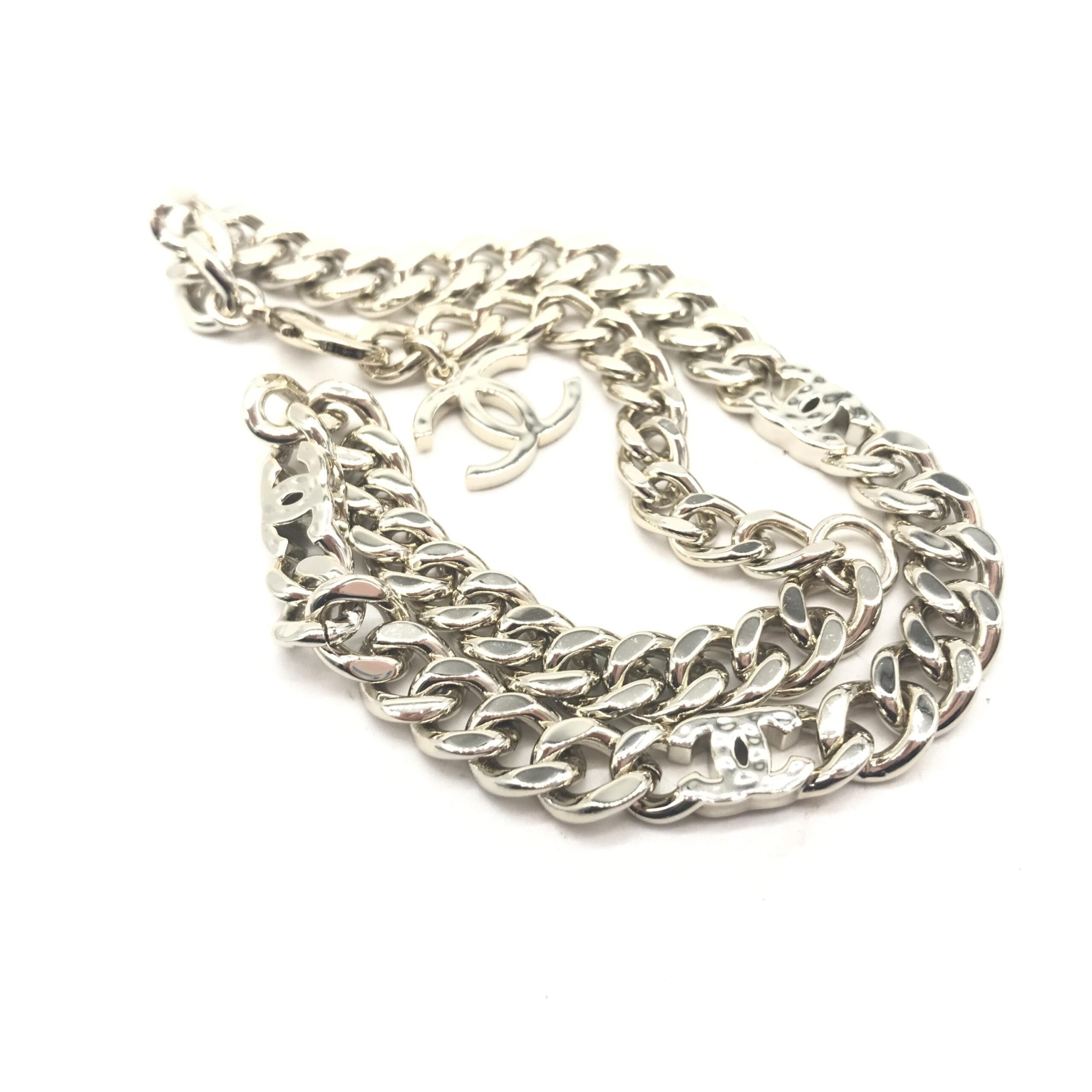 Pre-Owned Chanel Silver Tone Curb Chain Link Necklace Silver Women's AB (Very Good — between Lightly Used and Used)