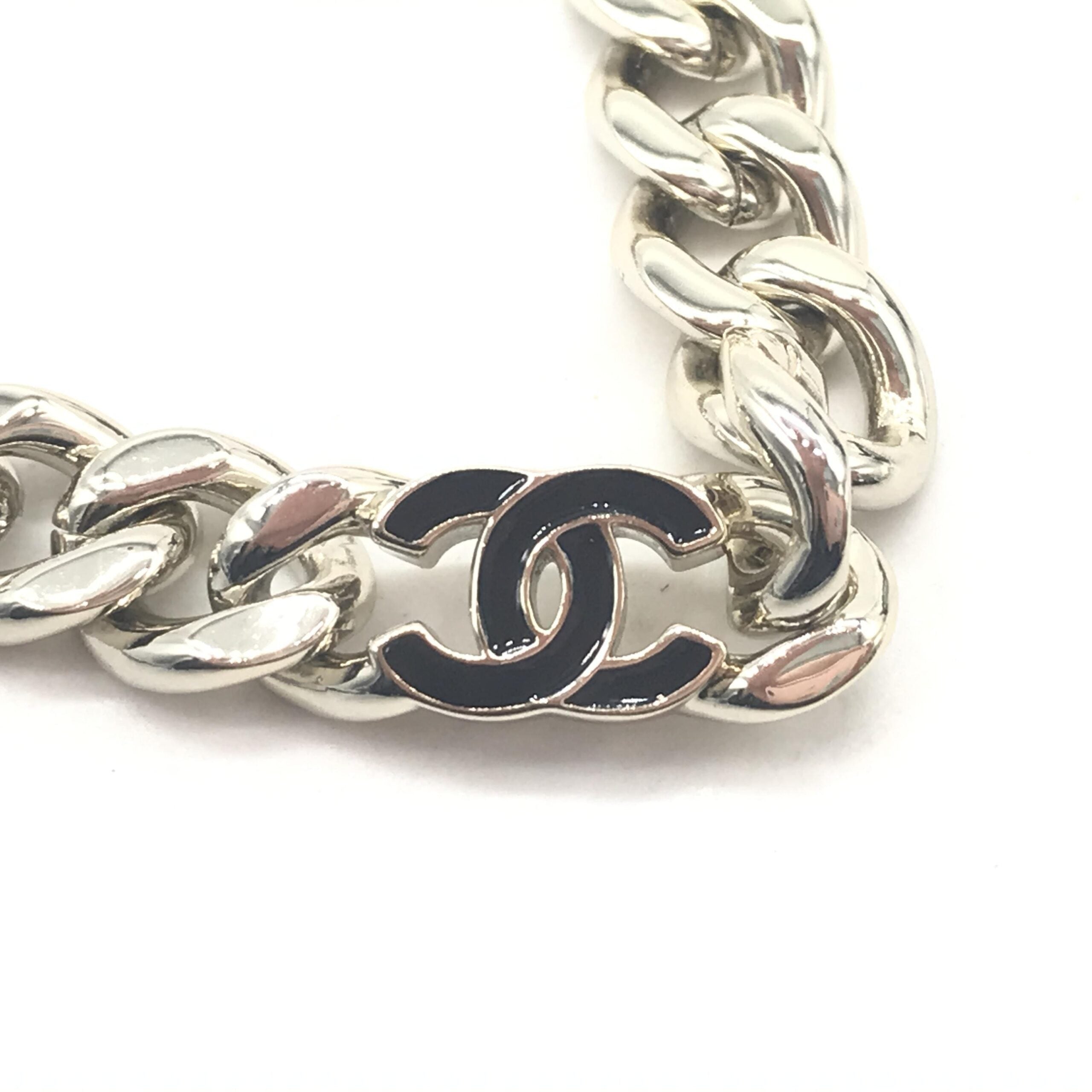 Pre-Owned Chanel Silver Tone Curb Chain Link Necklace Silver Women's AB (Very Good — between Lightly Used and Used)