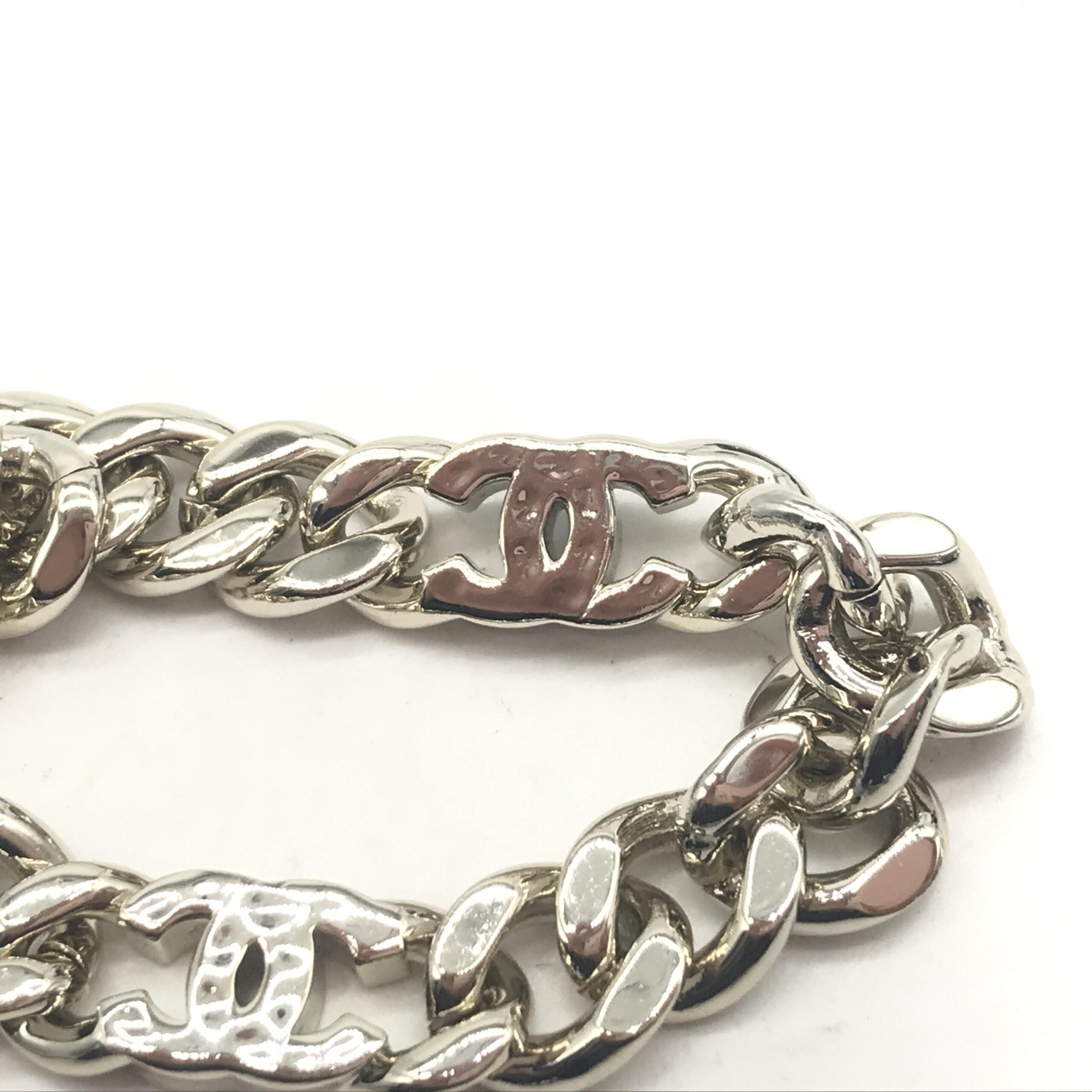 Pre-Owned Chanel Silver Tone Curb Chain Link Necklace Silver Women's AB (Very Good — between Lightly Used and Used)