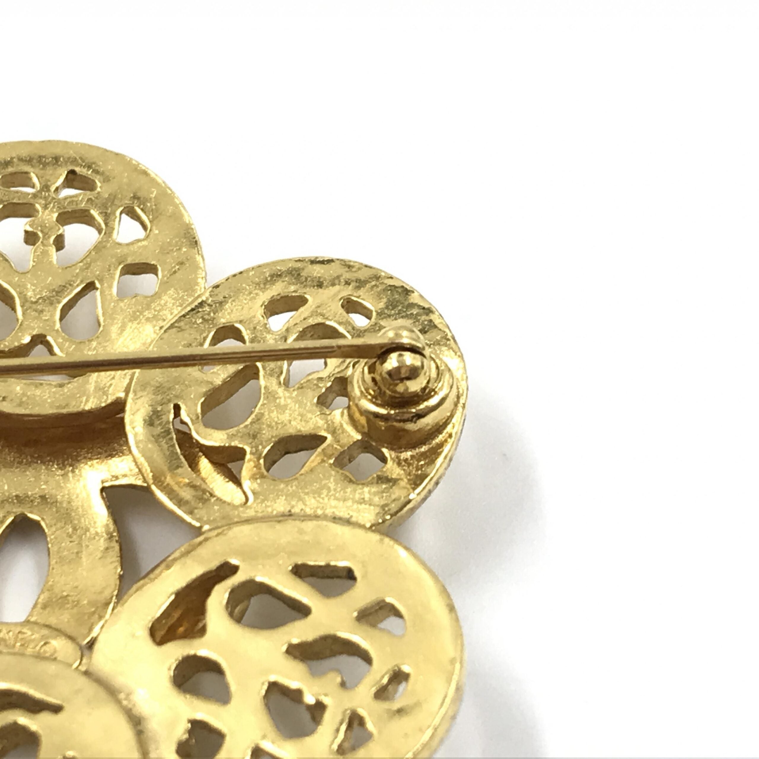 Pre-Owned Chanel Costume Jewlery Vintage Brooch Coco Medallian Gold Women's AB (Very Good — between Lightly Used and Used)