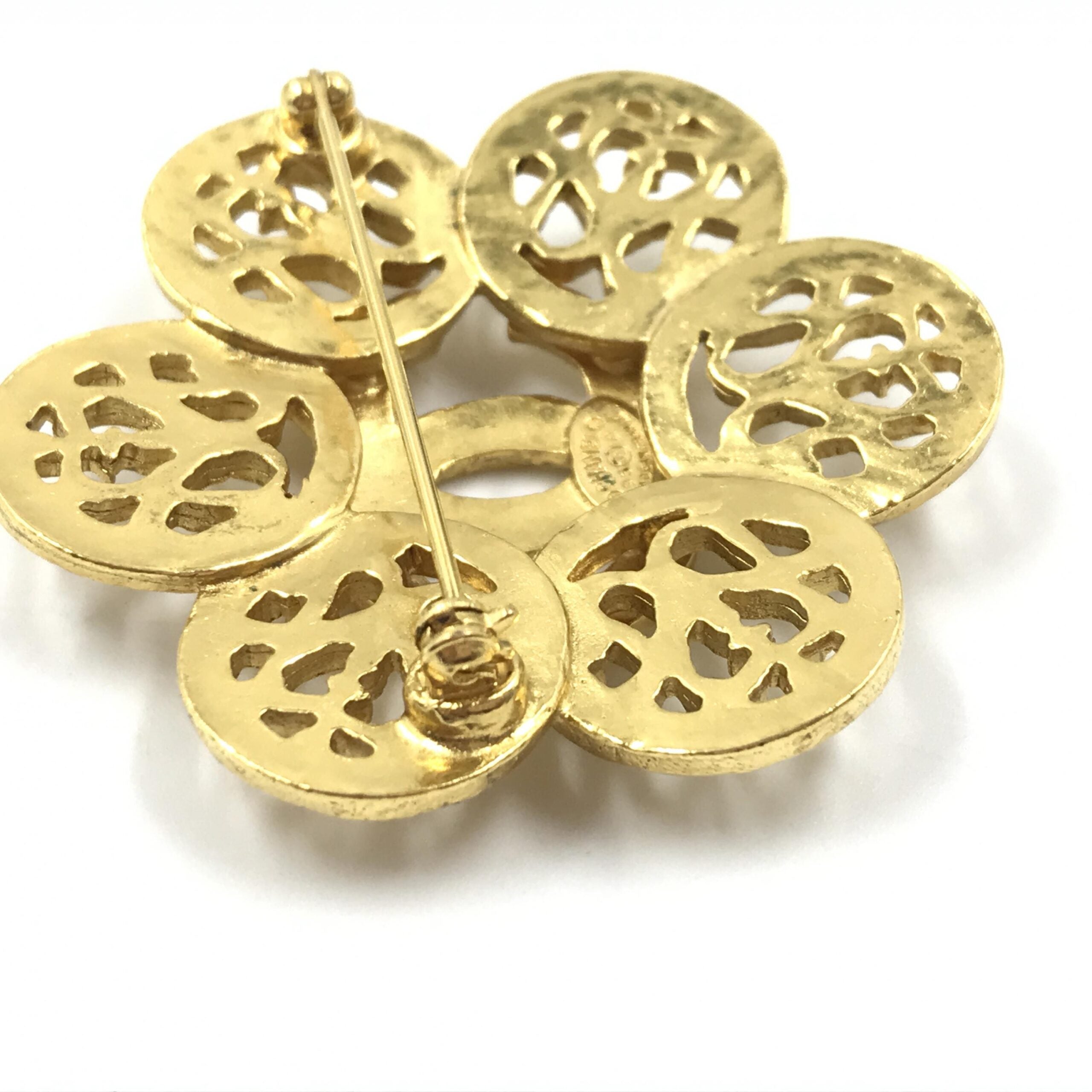 Pre-Owned Chanel Costume Jewlery Vintage Brooch Coco Medallian Gold Women's AB (Very Good — between Lightly Used and Used)