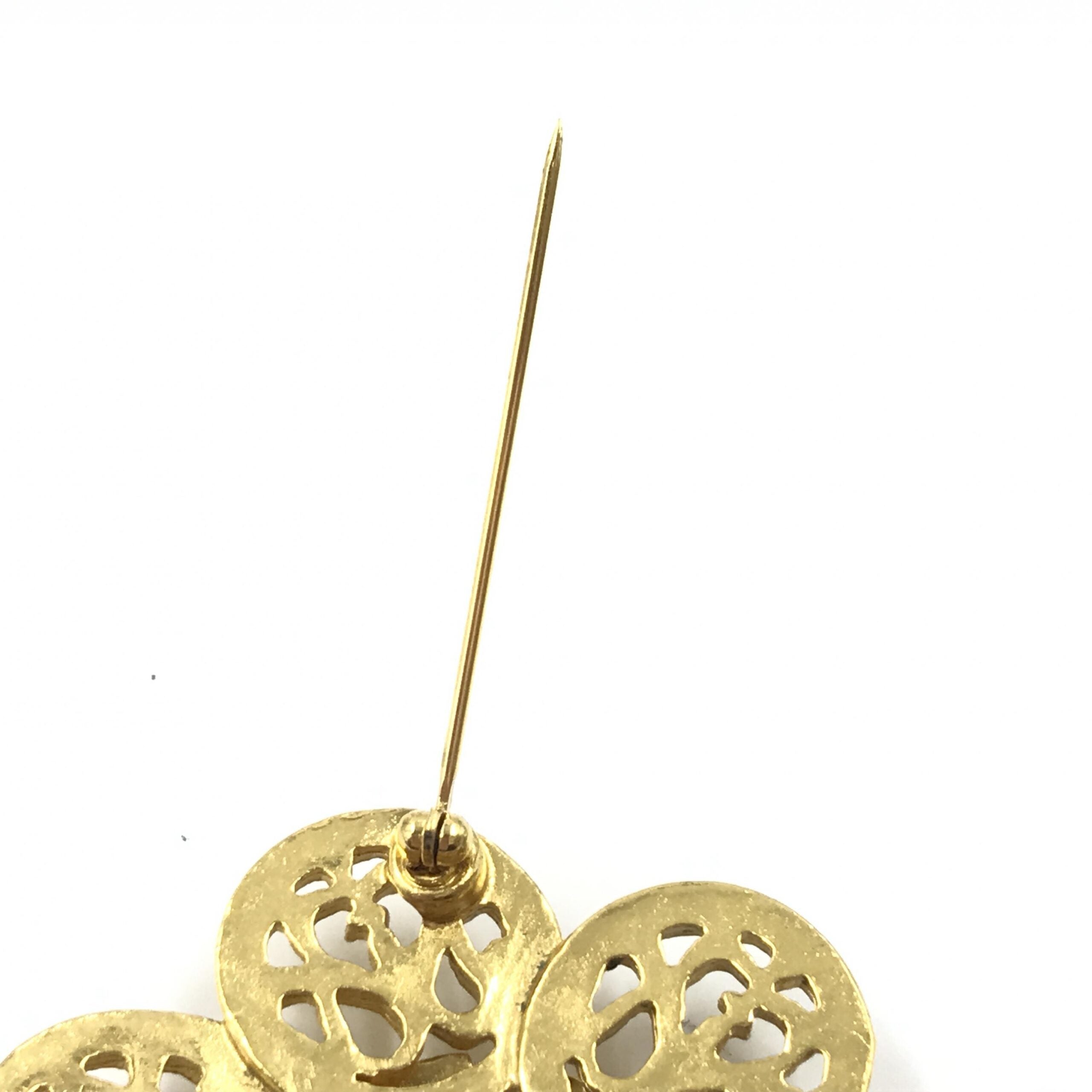Pre-Owned Chanel Costume Jewlery Vintage Brooch Coco Medallian Gold Women's AB (Very Good — between Lightly Used and Used)