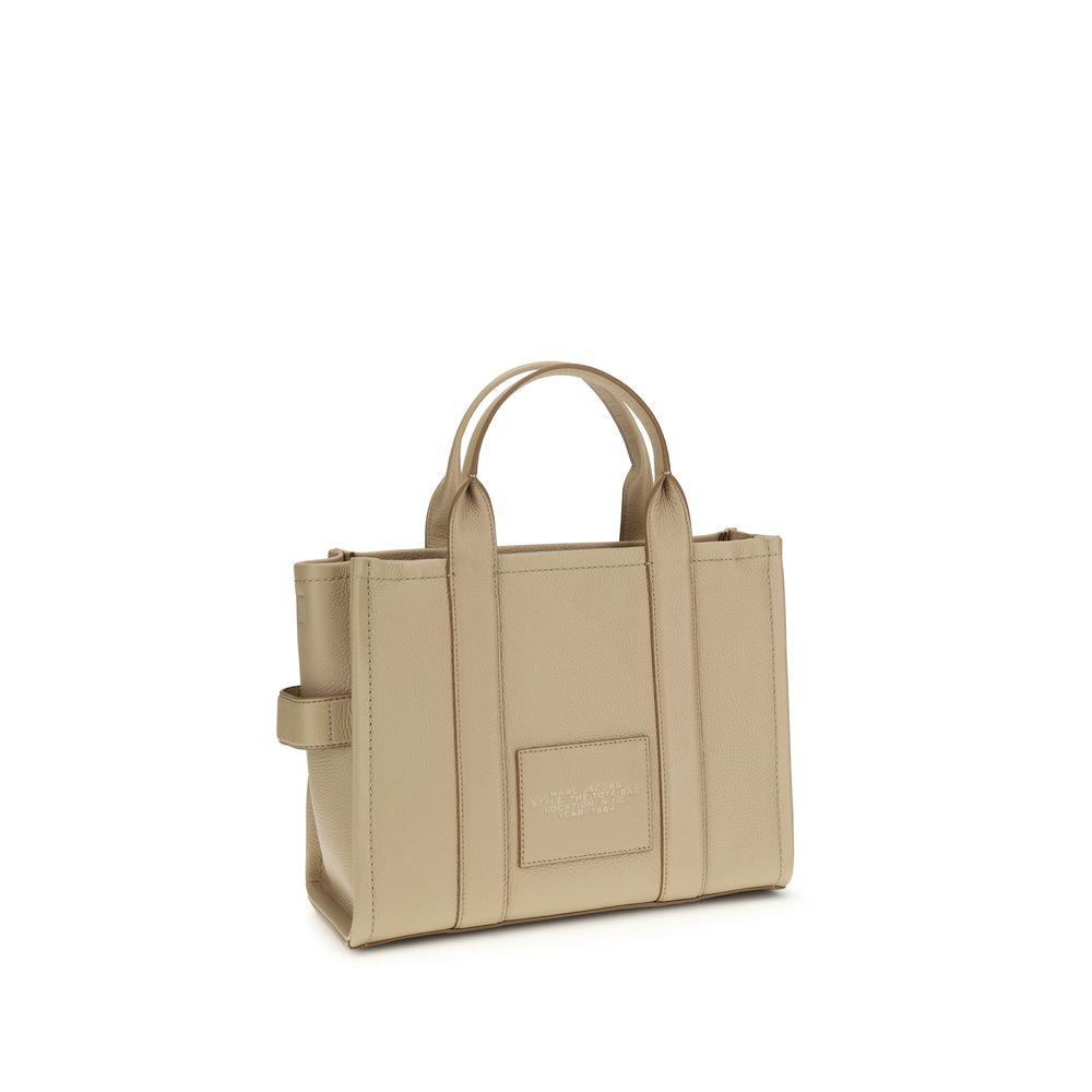 10453781 - PreLoved & Luxe