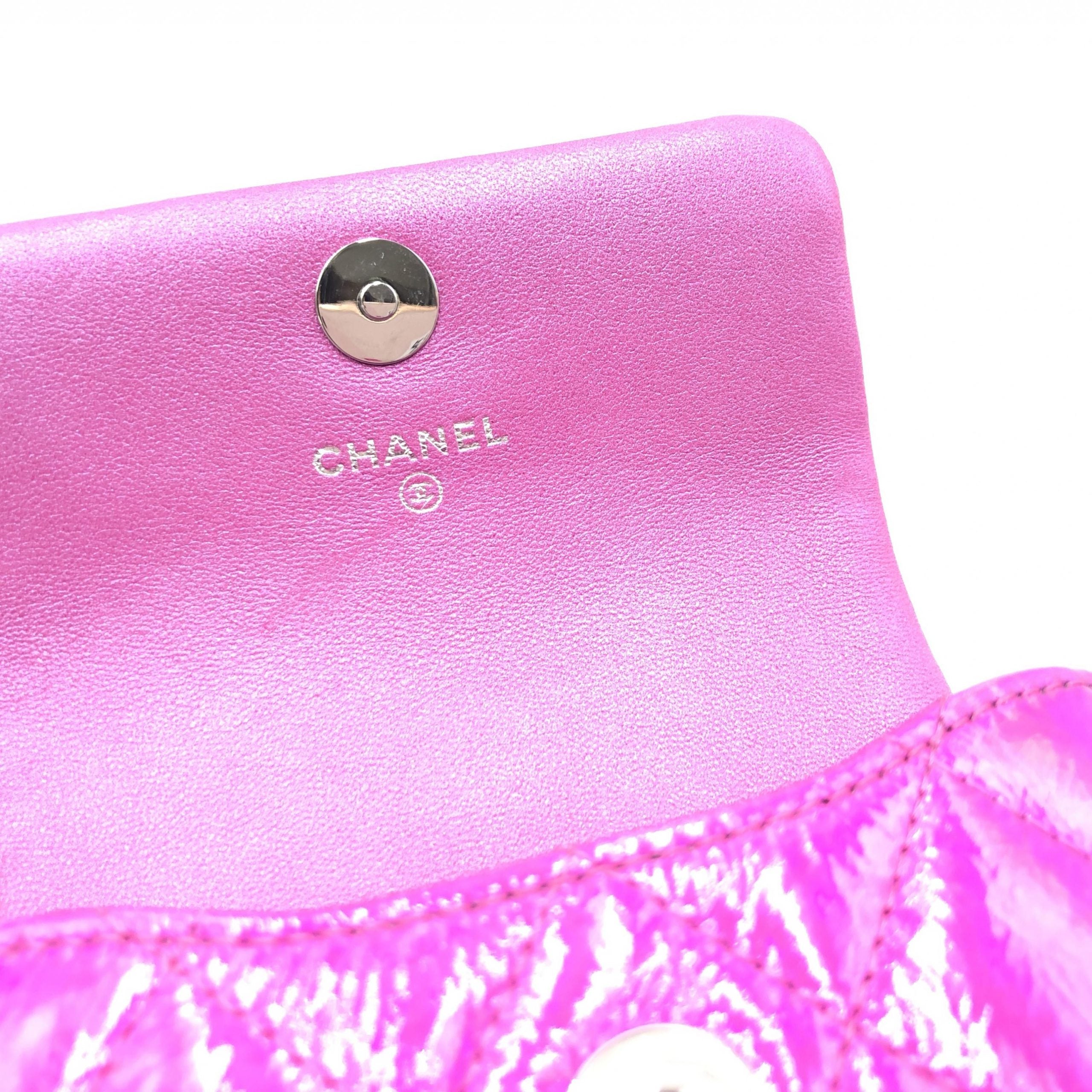 Pre-Owned Chanel Iridescent Pink Quilted Leather Pouch Multicolor Women's B+ (Good — light signs of wear)