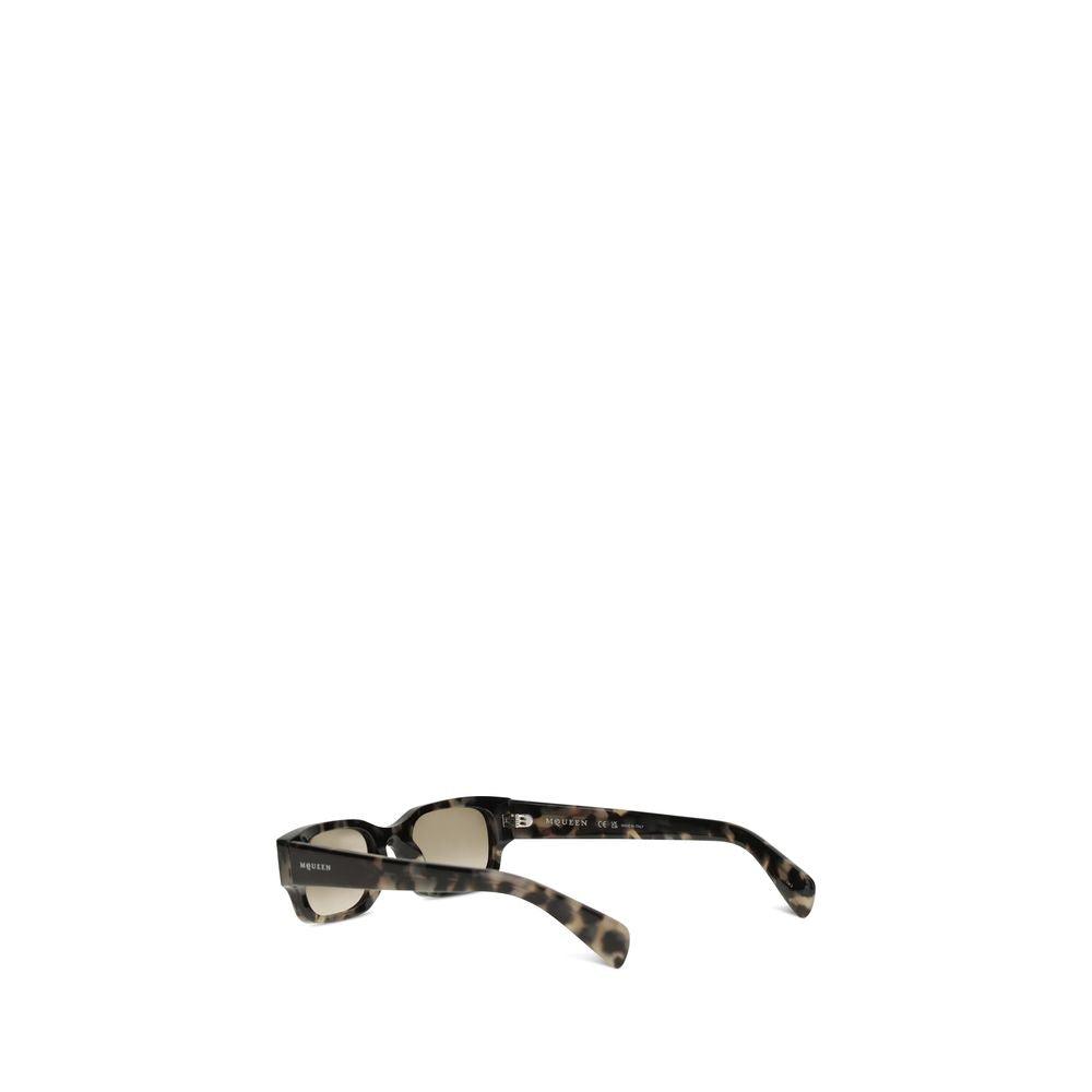10542100 - PreLoved & Luxe