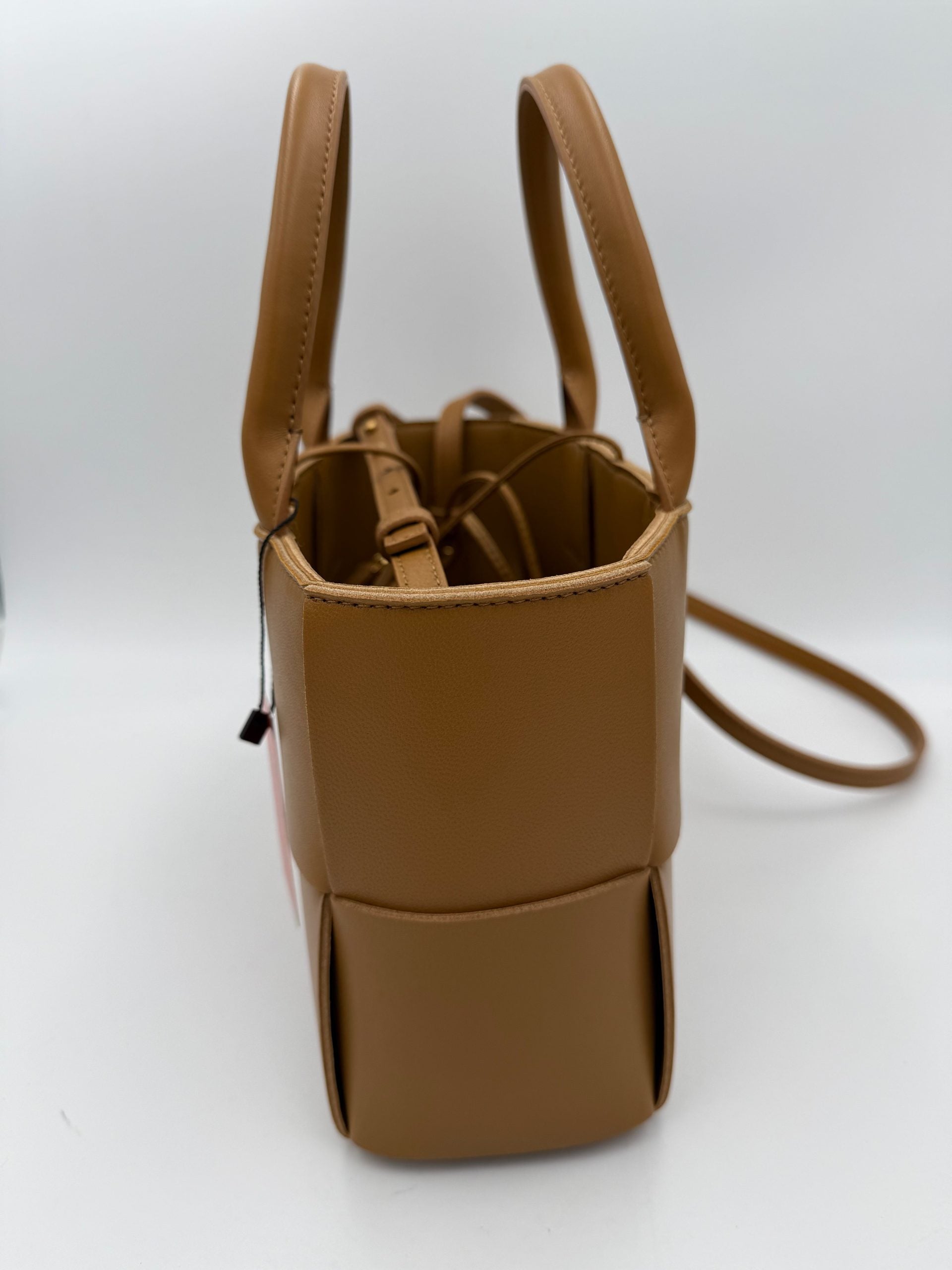 Pre-Owned Bottega Veneta BOTTEGA VENETA ARCO Shoulder Bag White Women's AB (Very Good — between Lightly Used and Used)