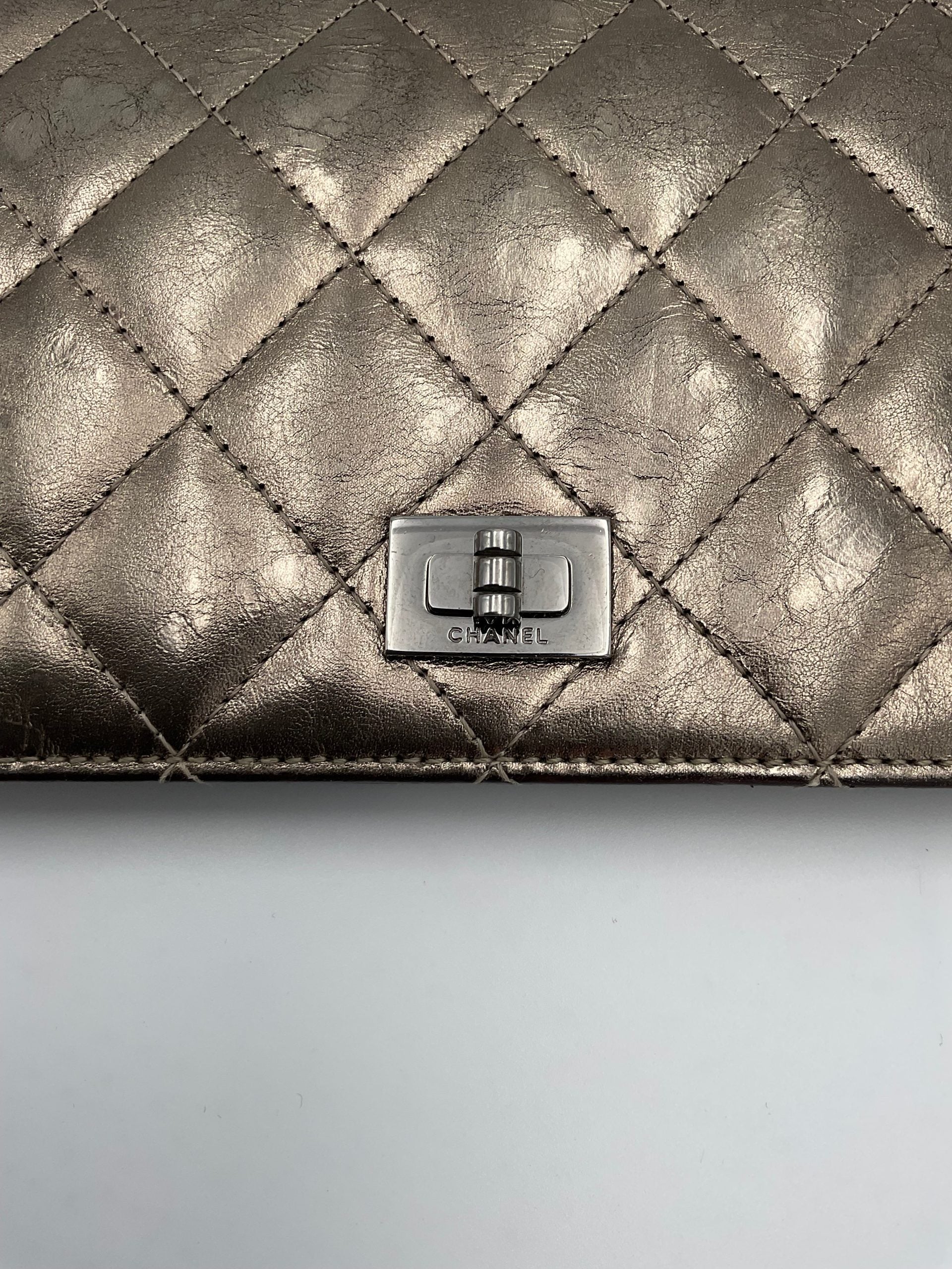Pre-Owned Chanel CHANEL Matèlassè Platinum Wallet Gray Women's AB (Very Good — between Lightly Used and Used)