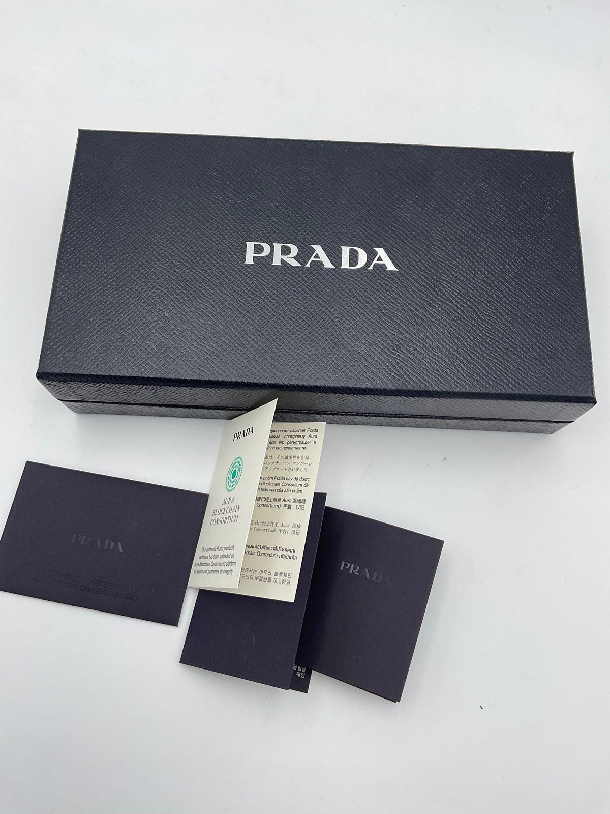 10548640 - PreLoved & Luxe