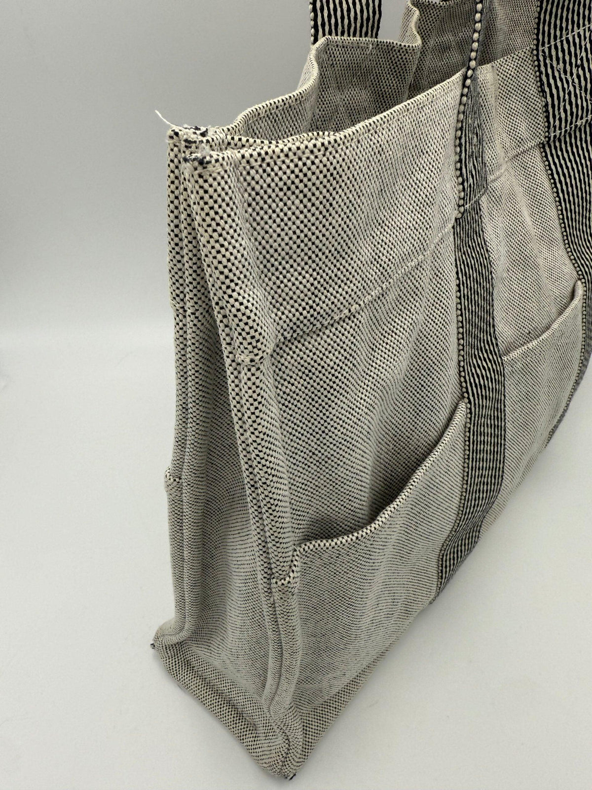 10549085 - PreLoved & Luxe