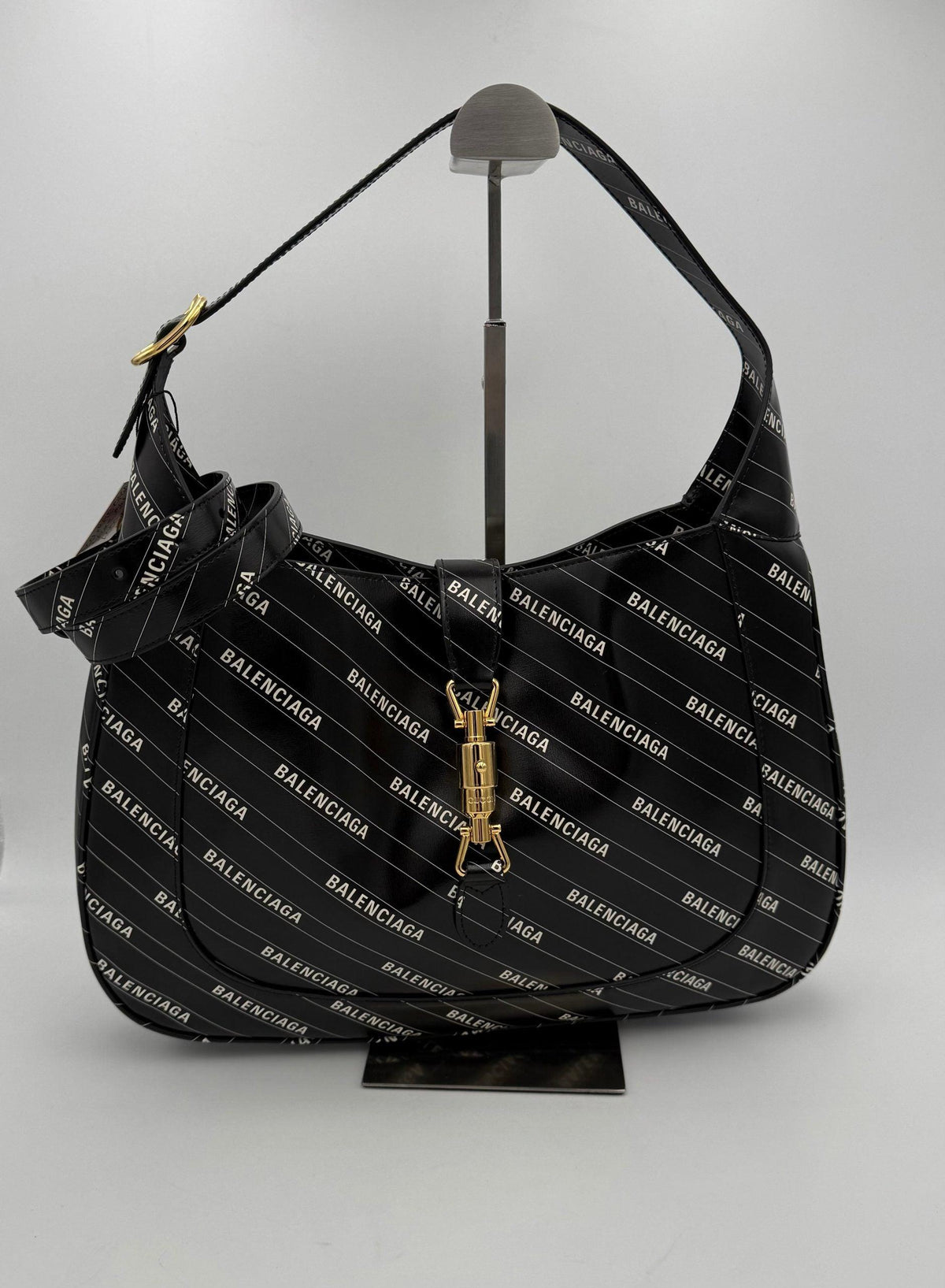 10549971 - PreLoved & Luxe