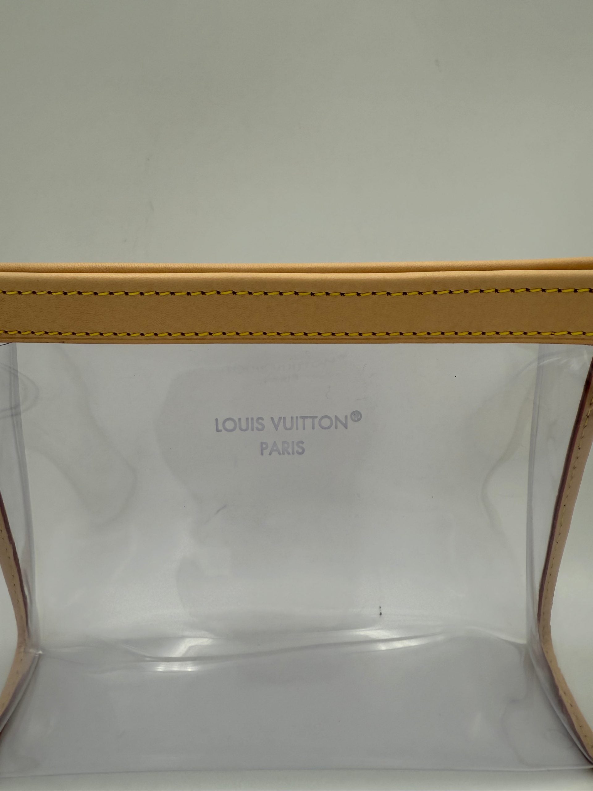 10551043 - PreLoved & Luxe