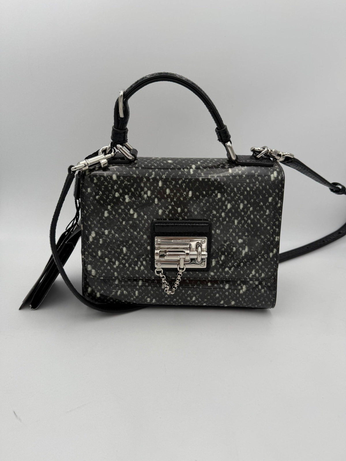 10551127 - PreLoved & Luxe