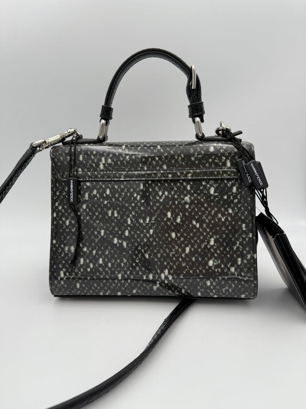 10551136 - PreLoved & Luxe
