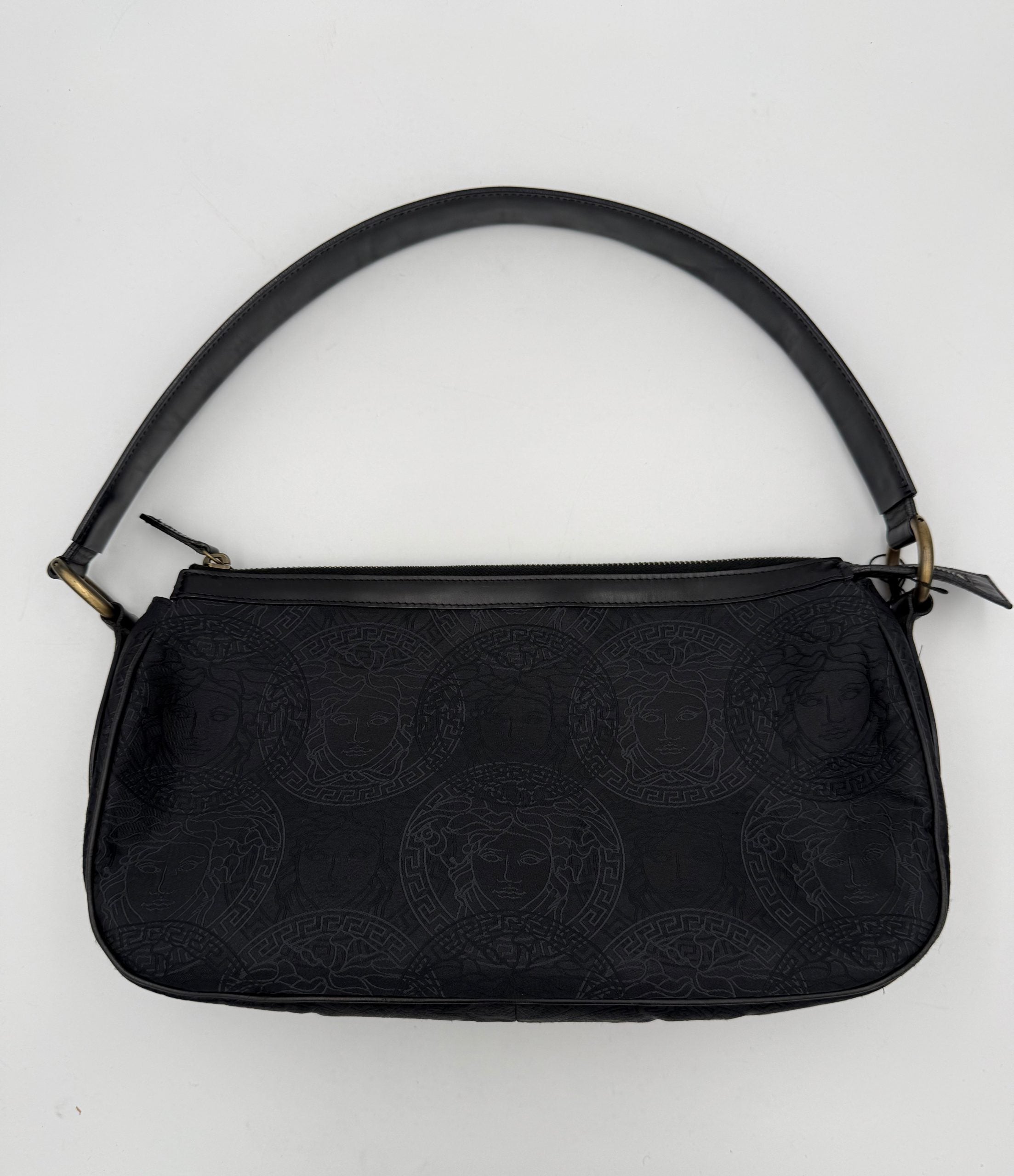10568923 - PreLoved & Luxe
