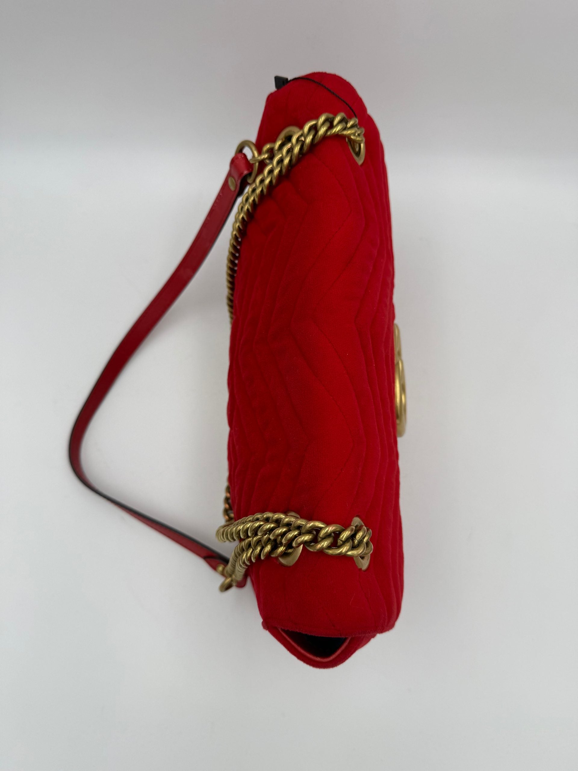 Pre-Owned Gucci GUCCI MARMONT Red Velvet Handbag White Women's AB (Very Good — between Lightly Used and Used)