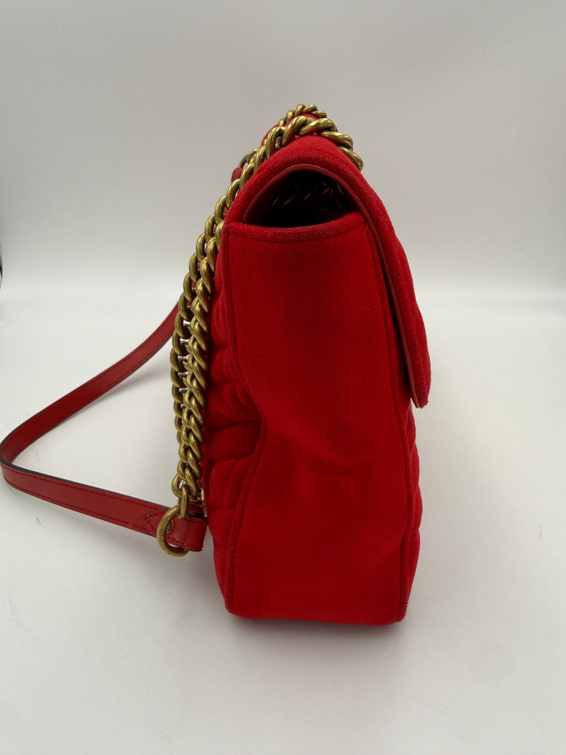 Pre-Owned Gucci GUCCI MARMONT Red Velvet Handbag White Women's AB (Very Good — between Lightly Used and Used)
