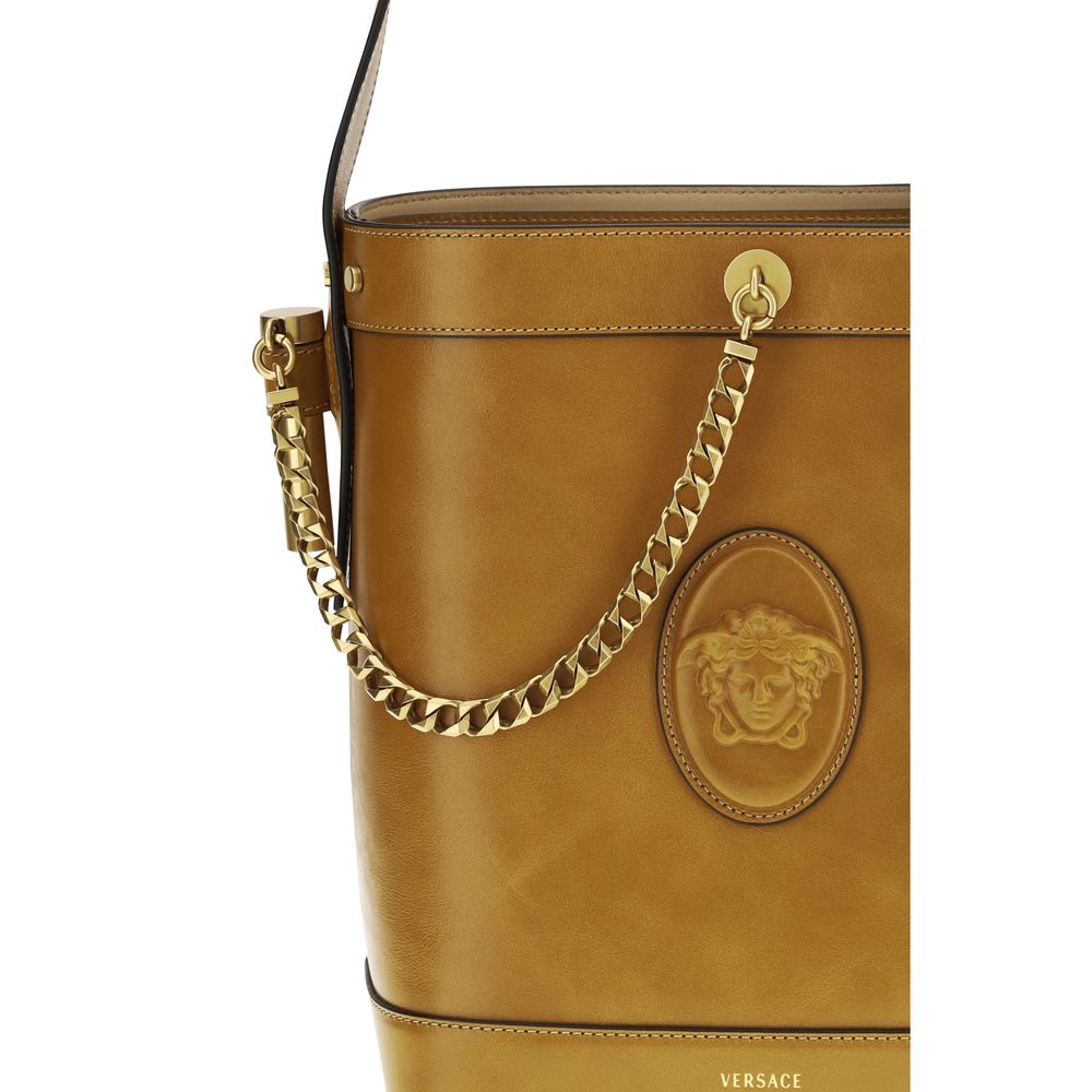 10600900 - PreLoved & Luxe