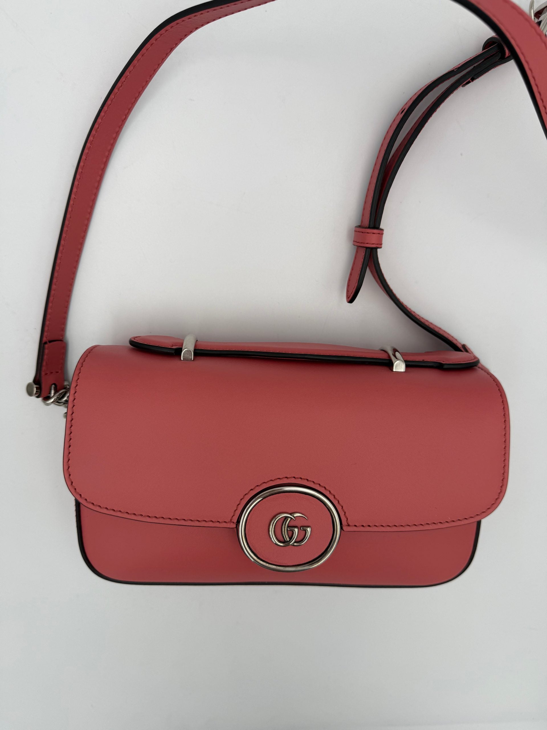10674326 - PreLoved & Luxe