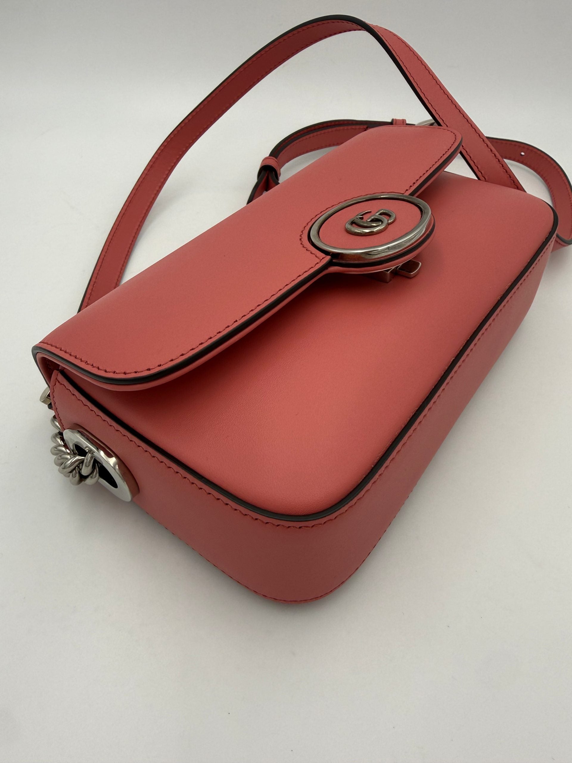 Pre-Owned Gucci GUCCI GG Marmont in Leather Shoulder Bag White Women's AB (Very Good — between Lightly Used and Used)