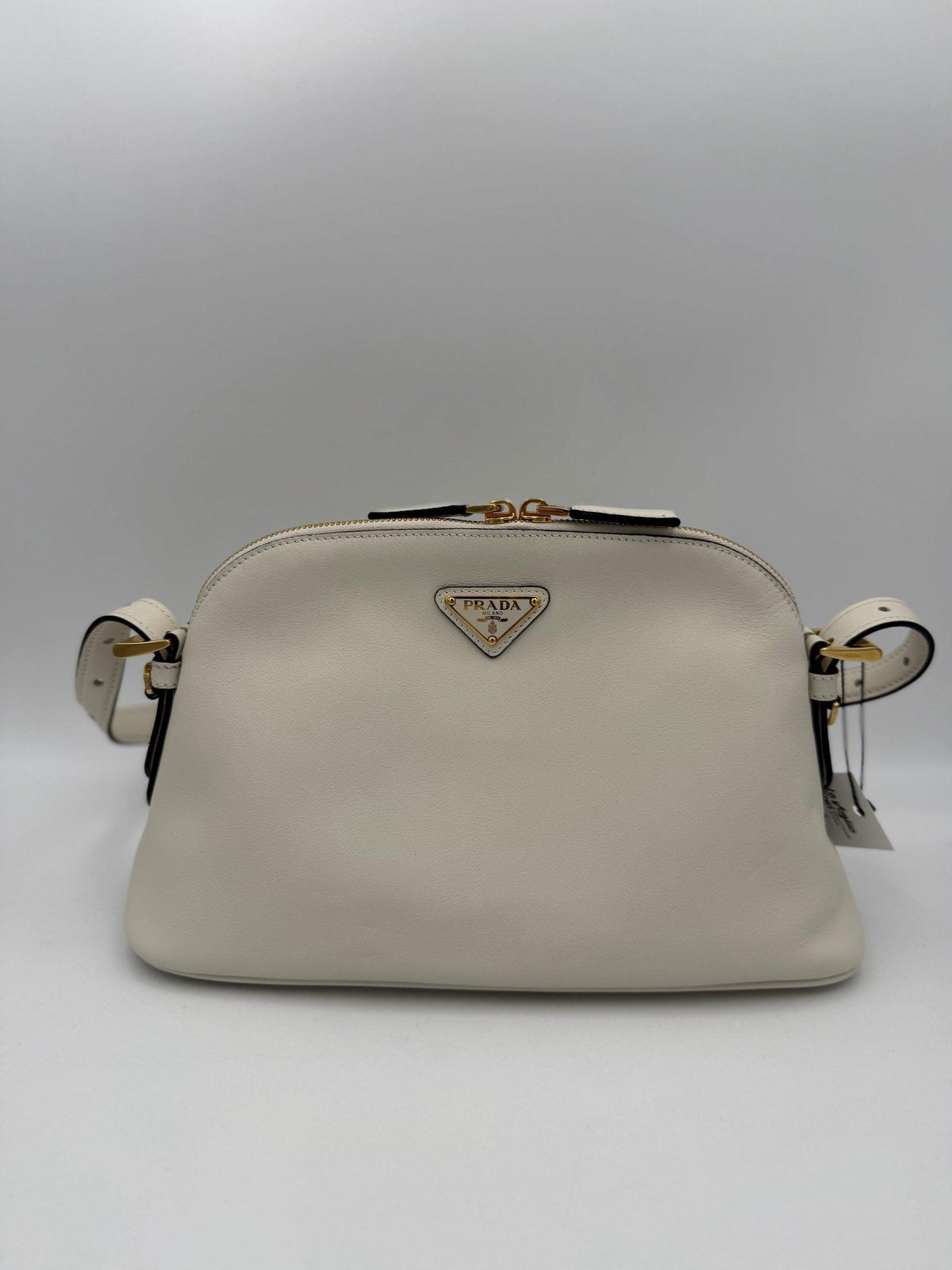 10674466 - PreLoved & Luxe