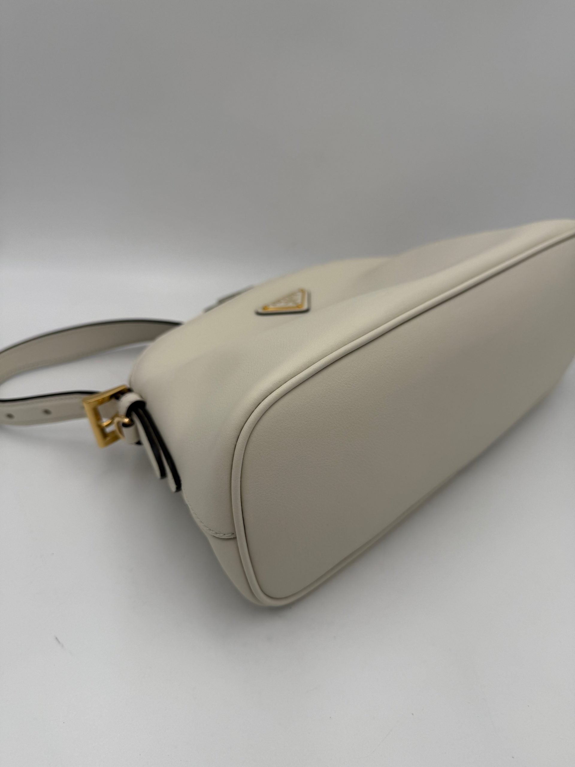 Pre-Owned Prada PRADA Bauletto BOWLING in Leather Handbag White Women's AB (Very Good — between Lightly Used and Used)