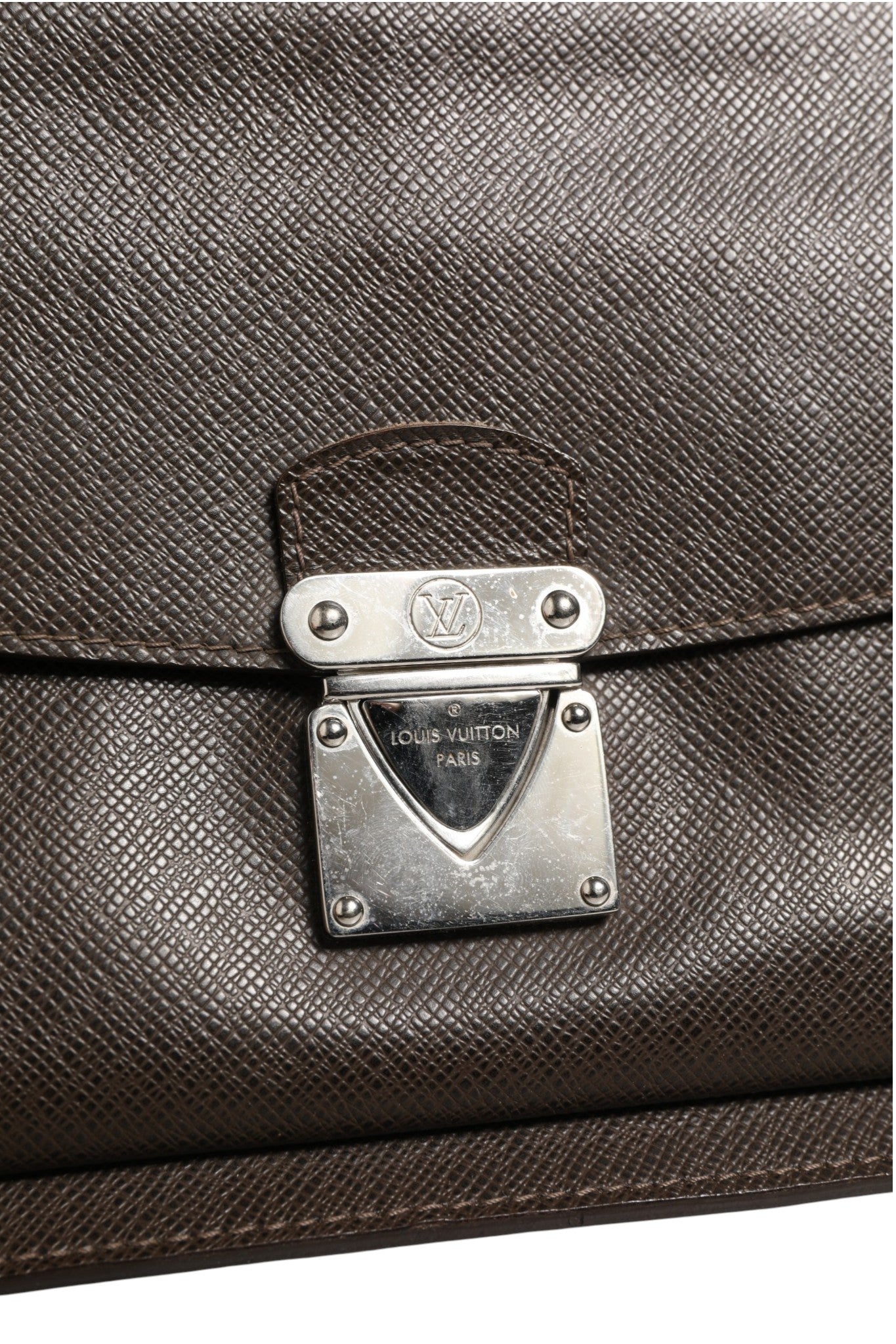 10702113 - PreLoved & Luxe