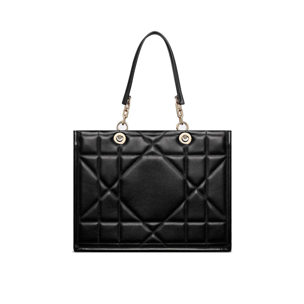 10741070 - PreLoved & Luxe
