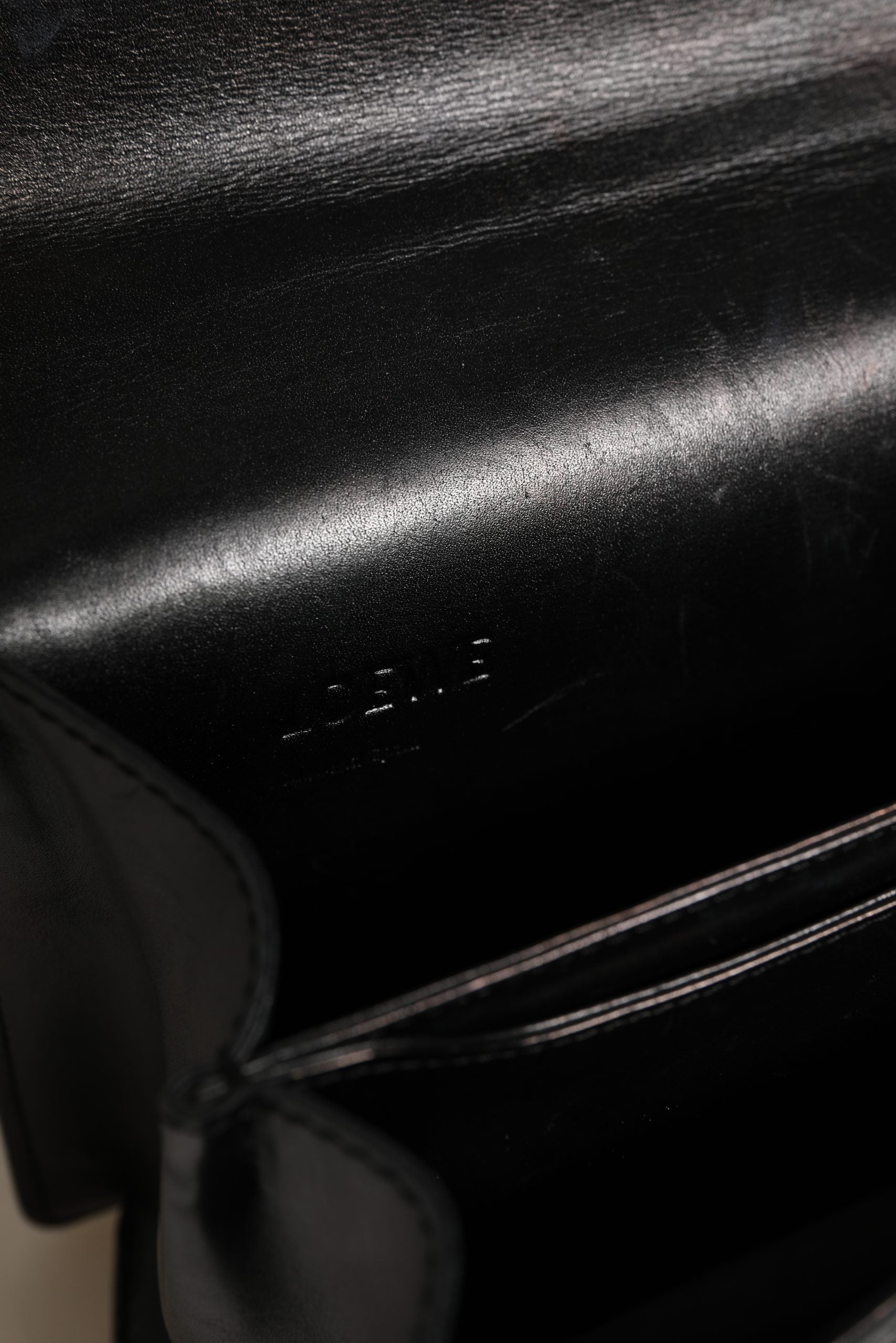 Pre-Owned Loewe Barcelona Medium Leather Shoulder Bag Black Women's AB (Very Good — between Lightly Used and Used)