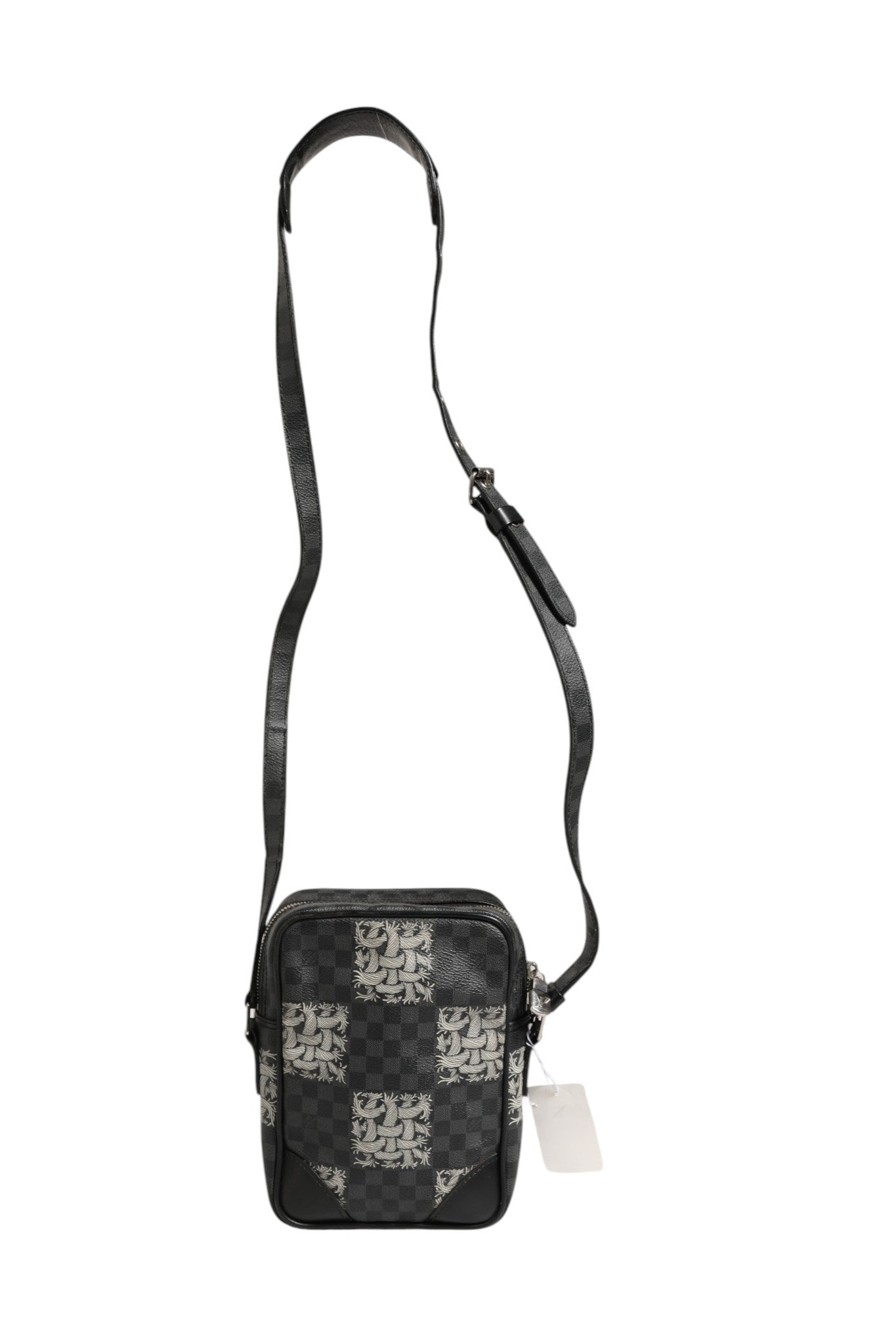 Pre-Owned Louis Vuitton Black Damier Graphite Canvas Amazon Christopher Nemeth Shoulder Bag Black Men's B+ (Good — light signs of wear)