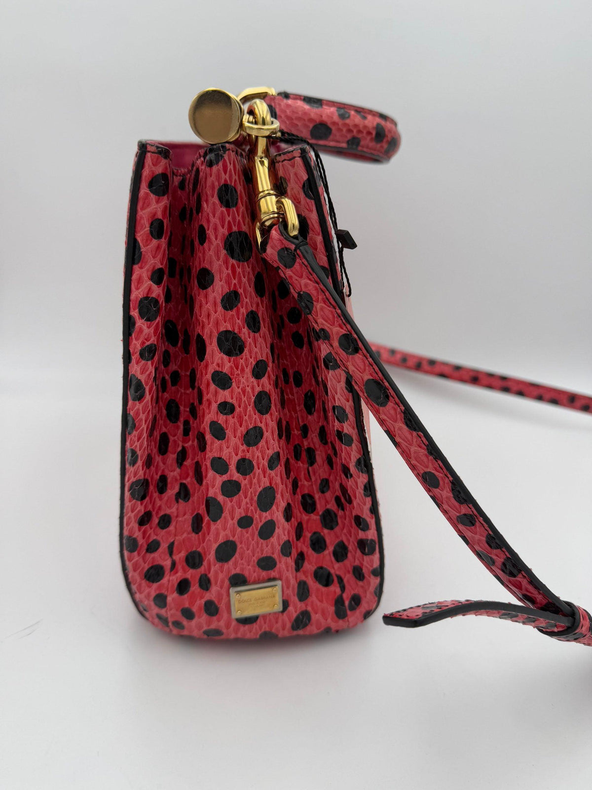 10777338 - PreLoved & Luxe