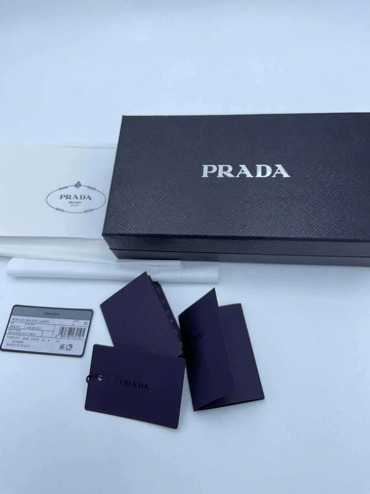 10777393 - PreLoved & Luxe