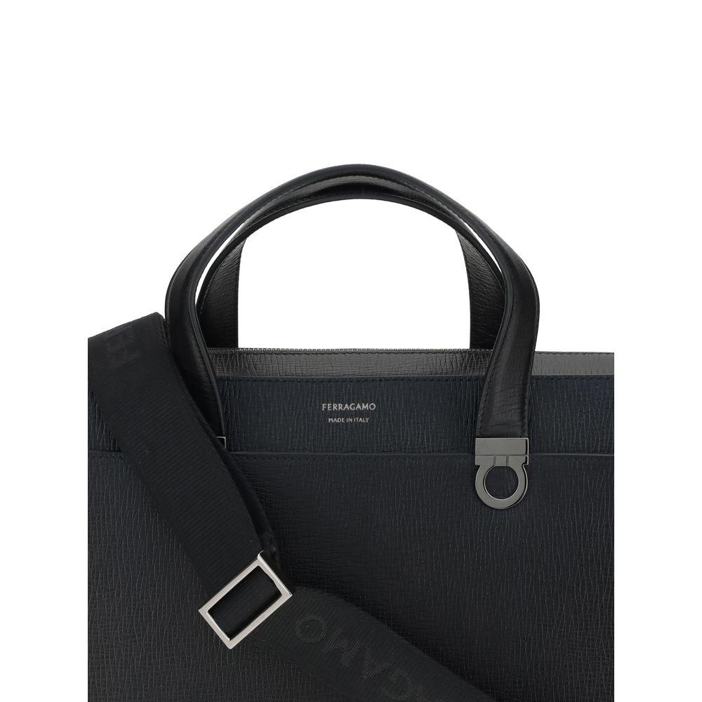 10787693 - PreLoved & Luxe