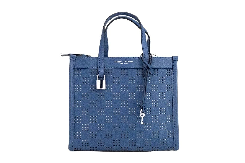 10788344 - PreLoved & Luxe