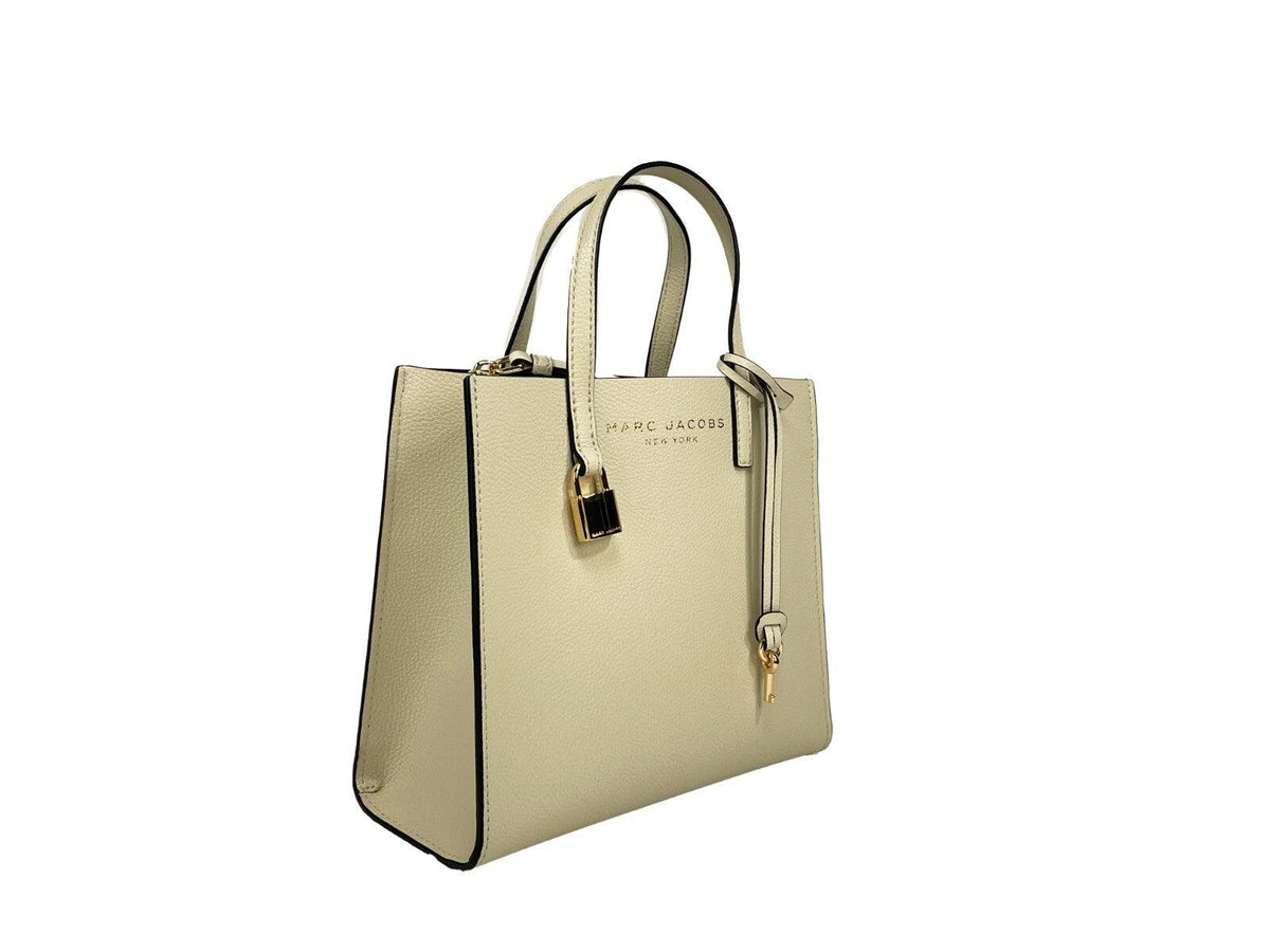 10788493 - PreLoved & Luxe