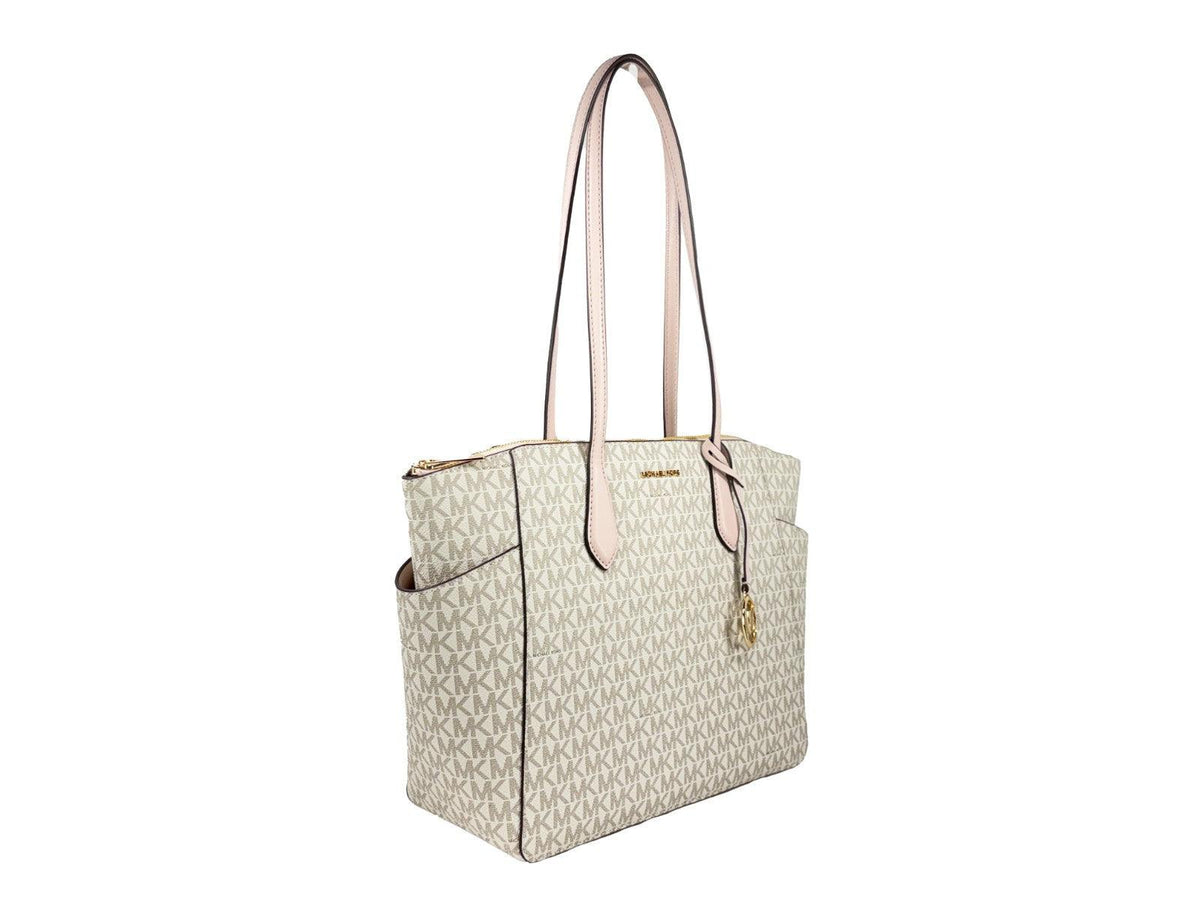 10789315 - PreLoved & Luxe