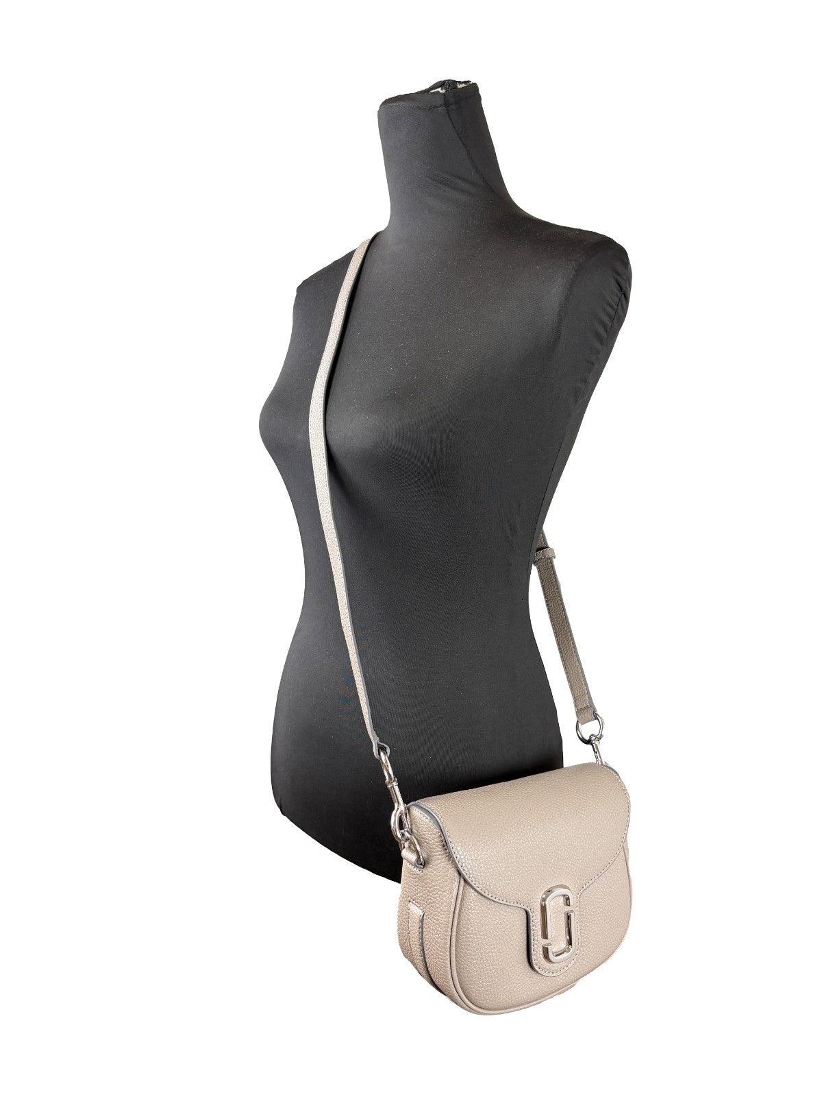 10789441 - PreLoved & Luxe