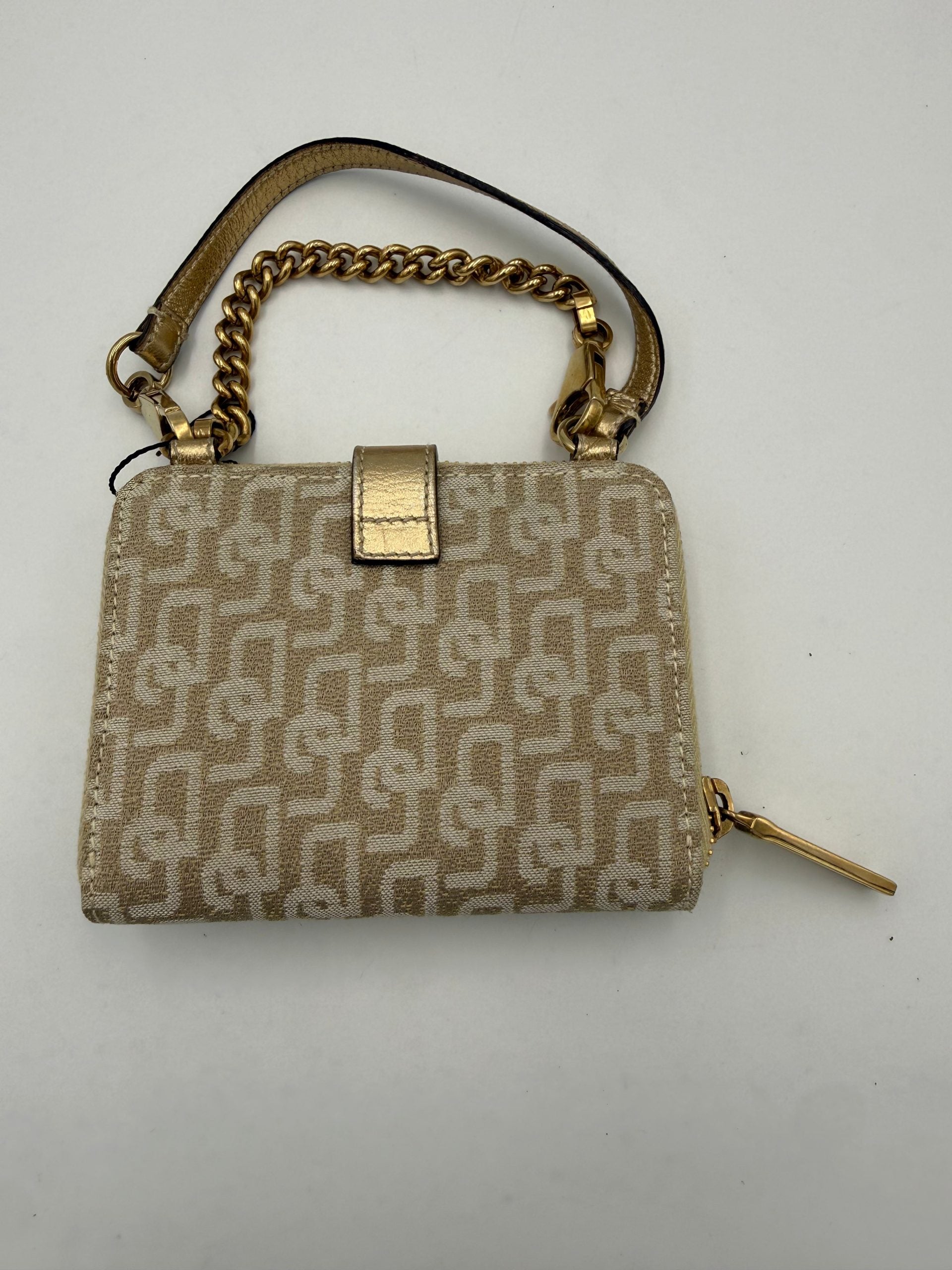 10804391 - PreLoved & Luxe