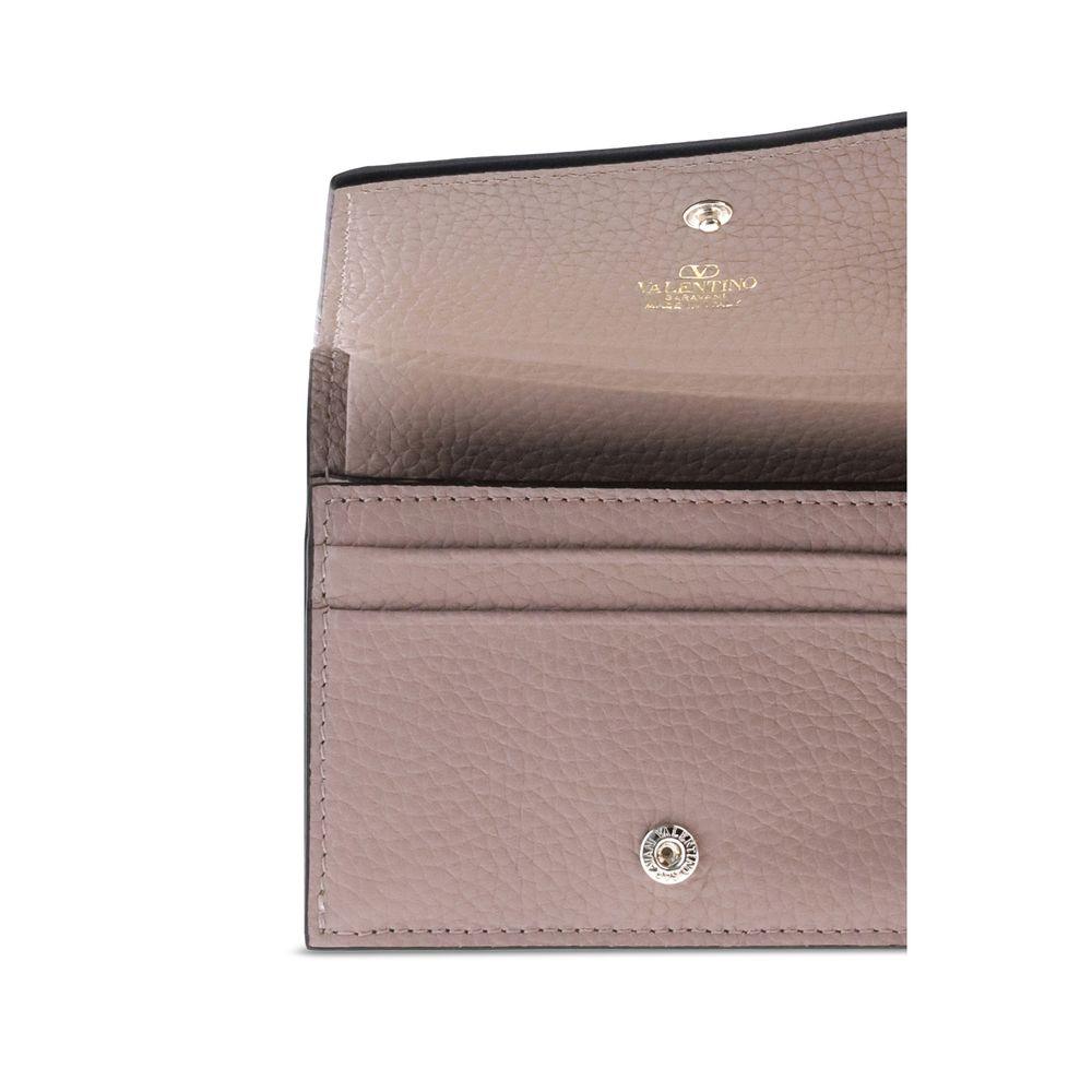 10832115 - PreLoved & Luxe
